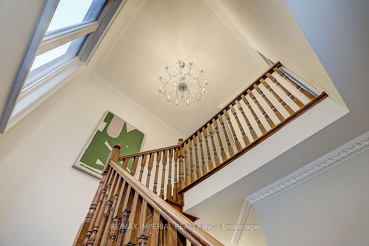 611 Pleasant Ridge Ave