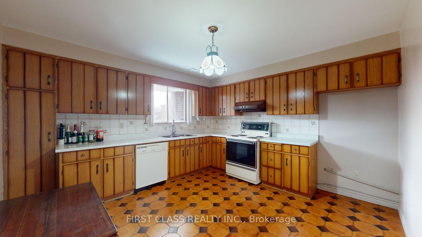 157 Jeanne Dr