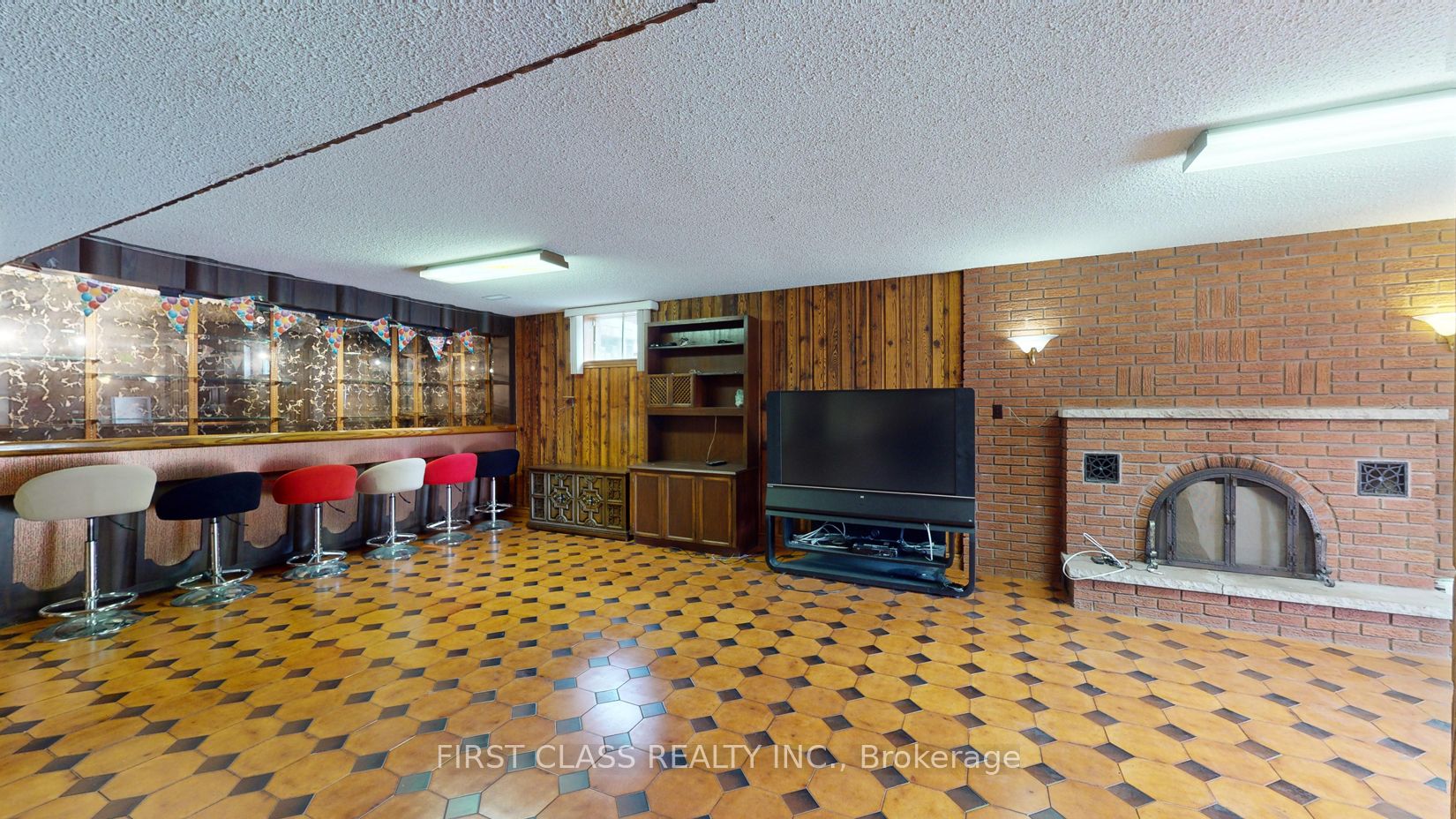 157 Jeanne Dr