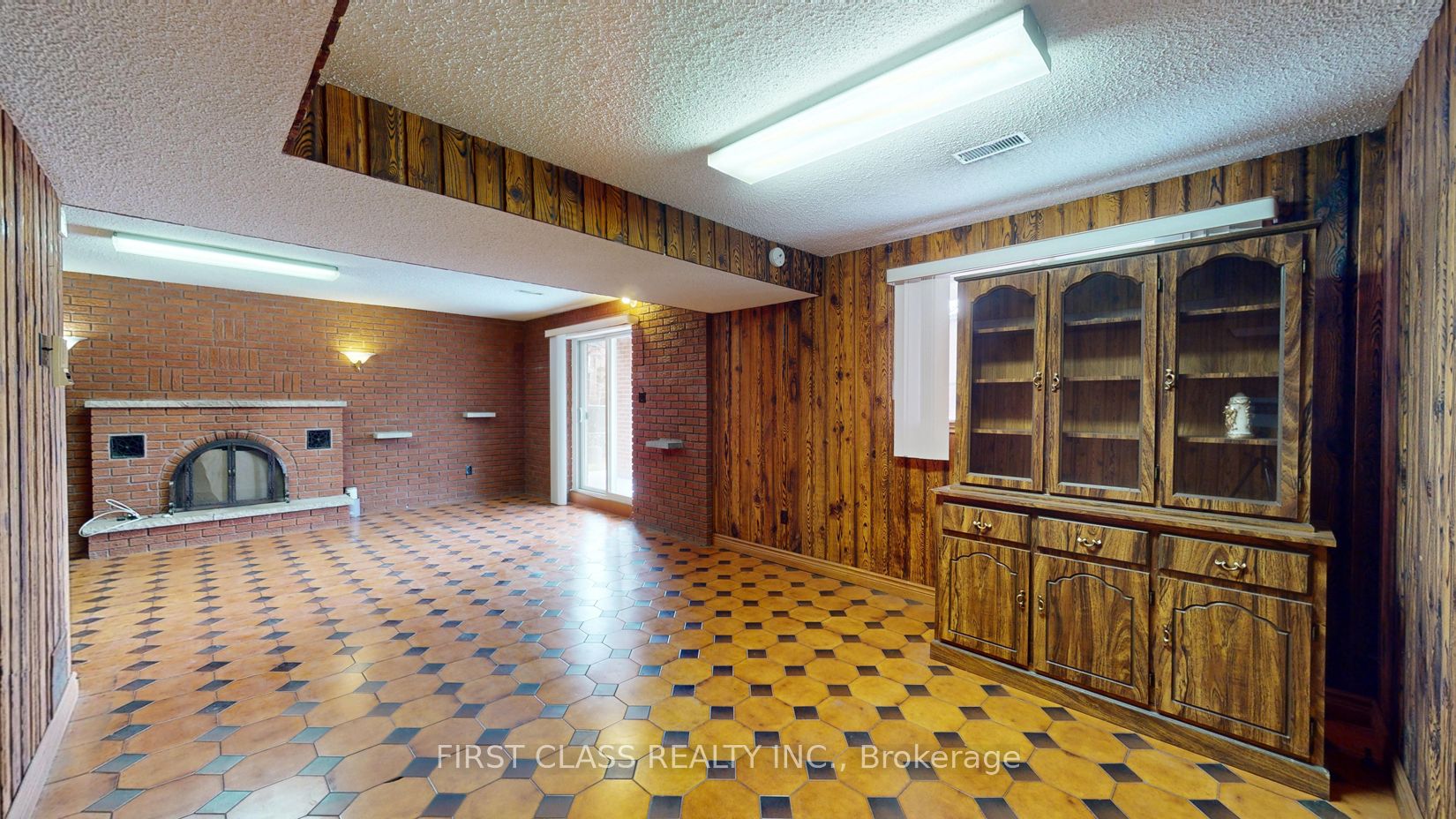 157 Jeanne Dr