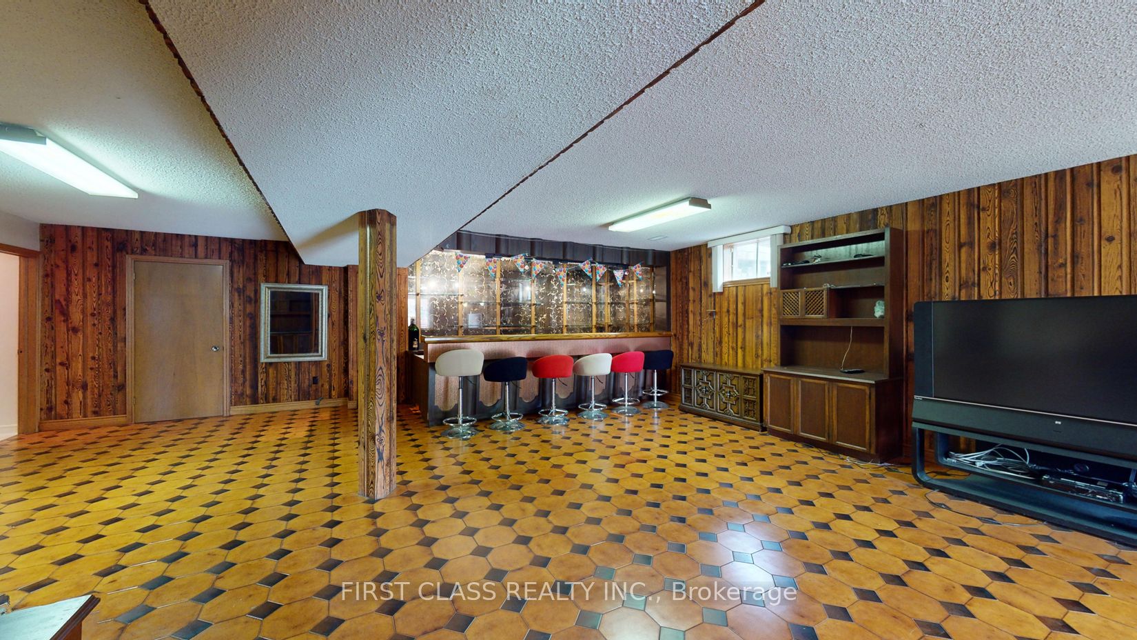 157 Jeanne Dr