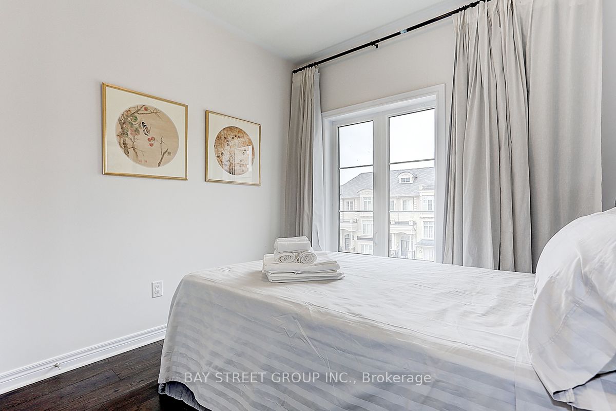 87 Grand Trunk Ave