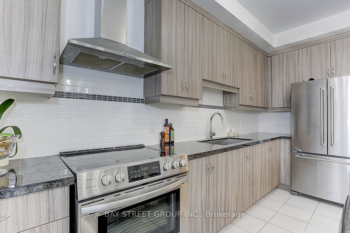87 Grand Trunk Ave