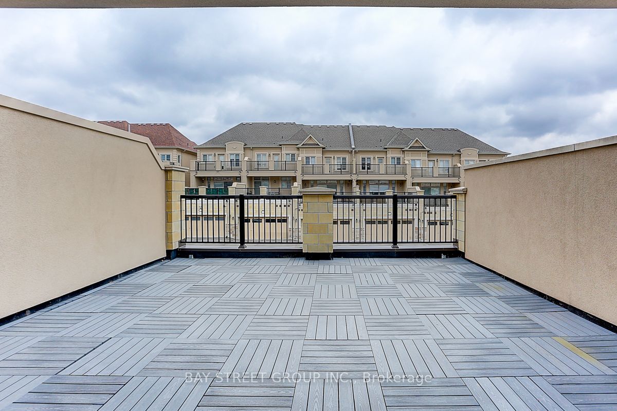 87 Grand Trunk Ave