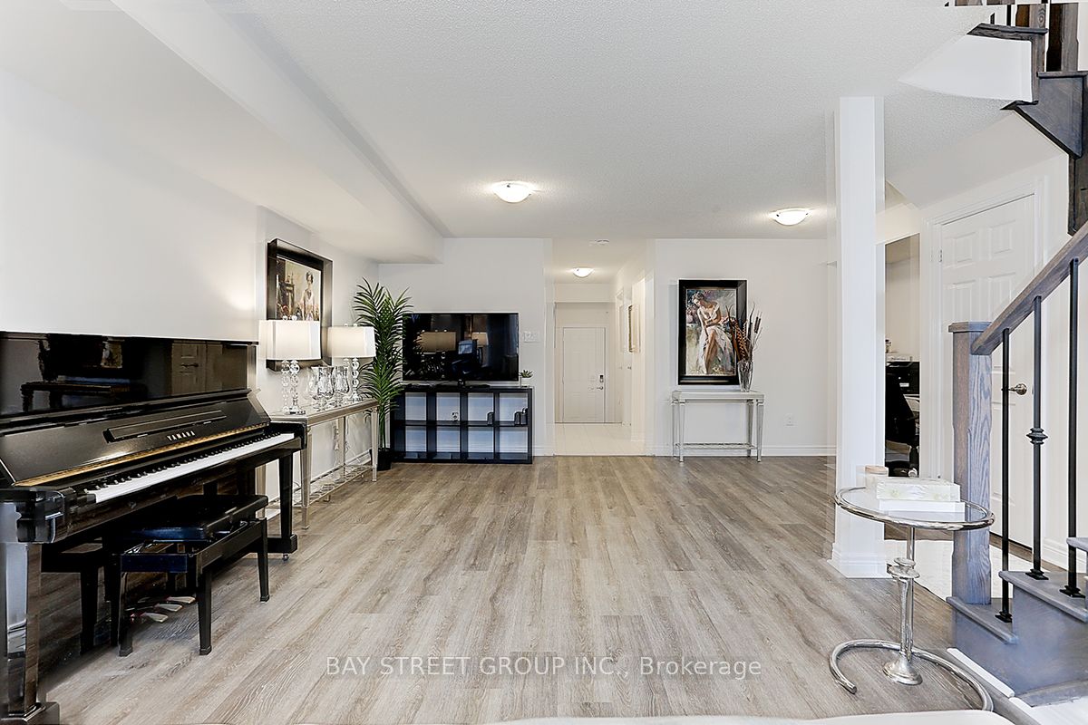 87 Grand Trunk Ave