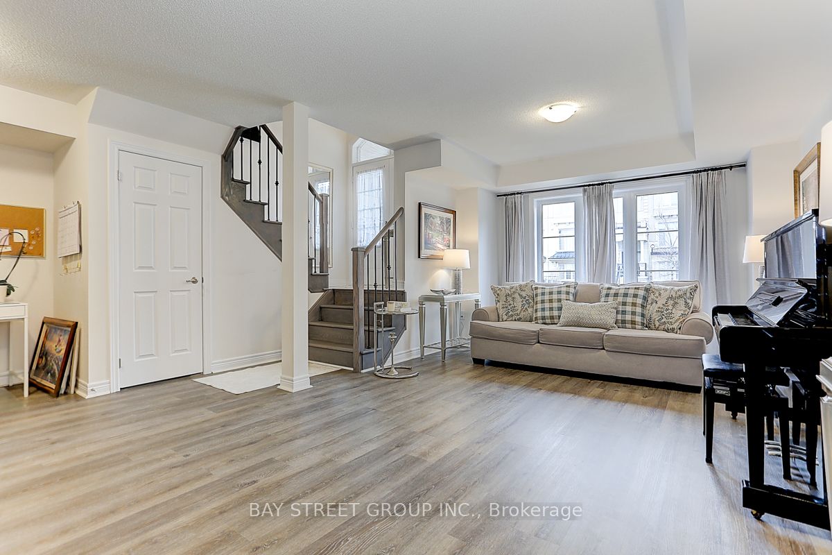 87 Grand Trunk Ave