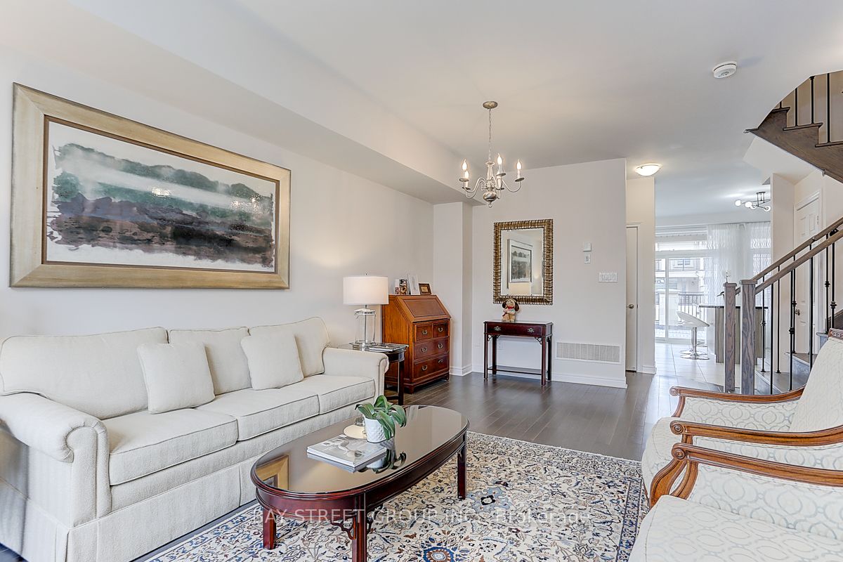87 Grand Trunk Ave
