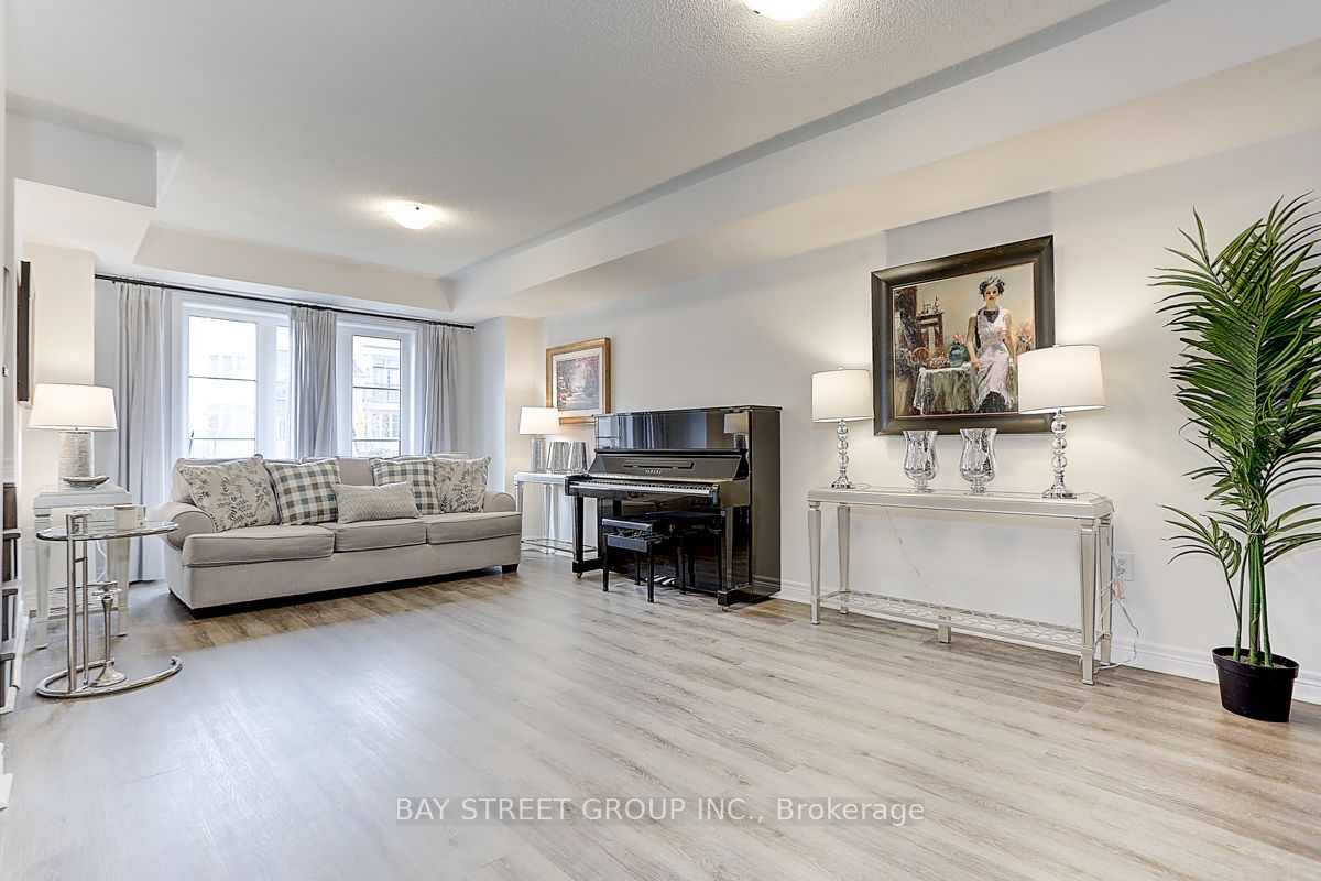 87 Grand Trunk Ave