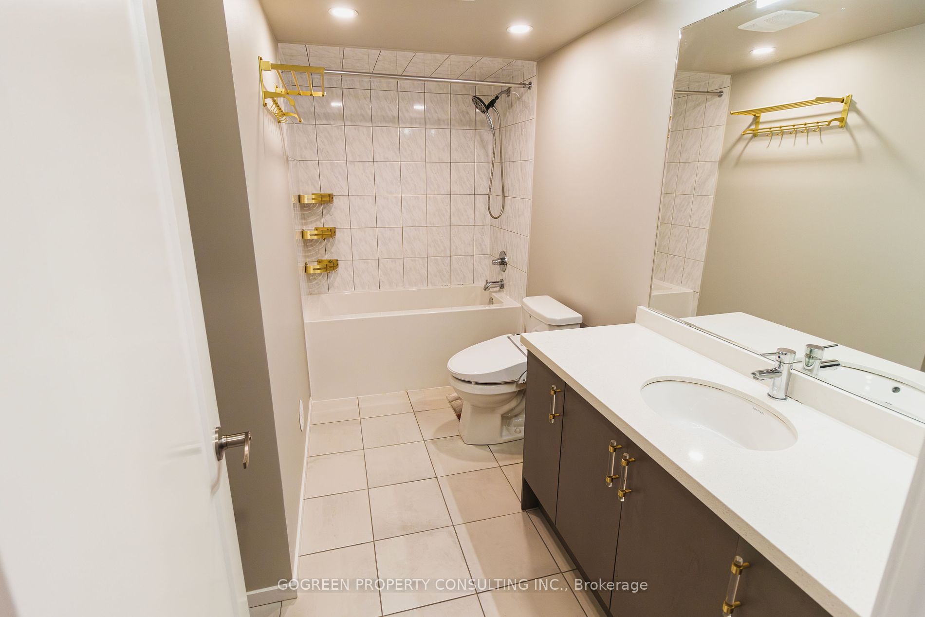 20 James Noble Lane, #95