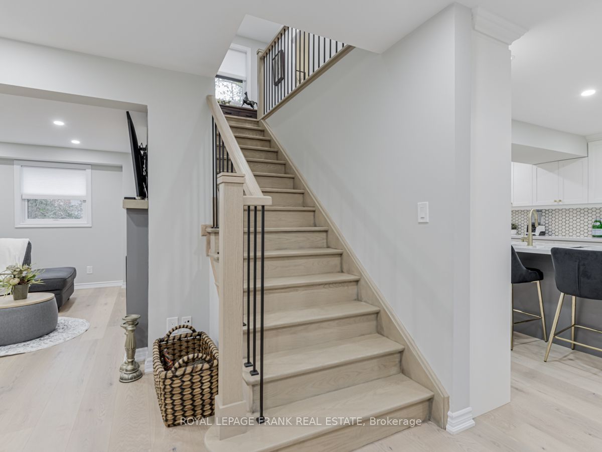 371 Boyer St