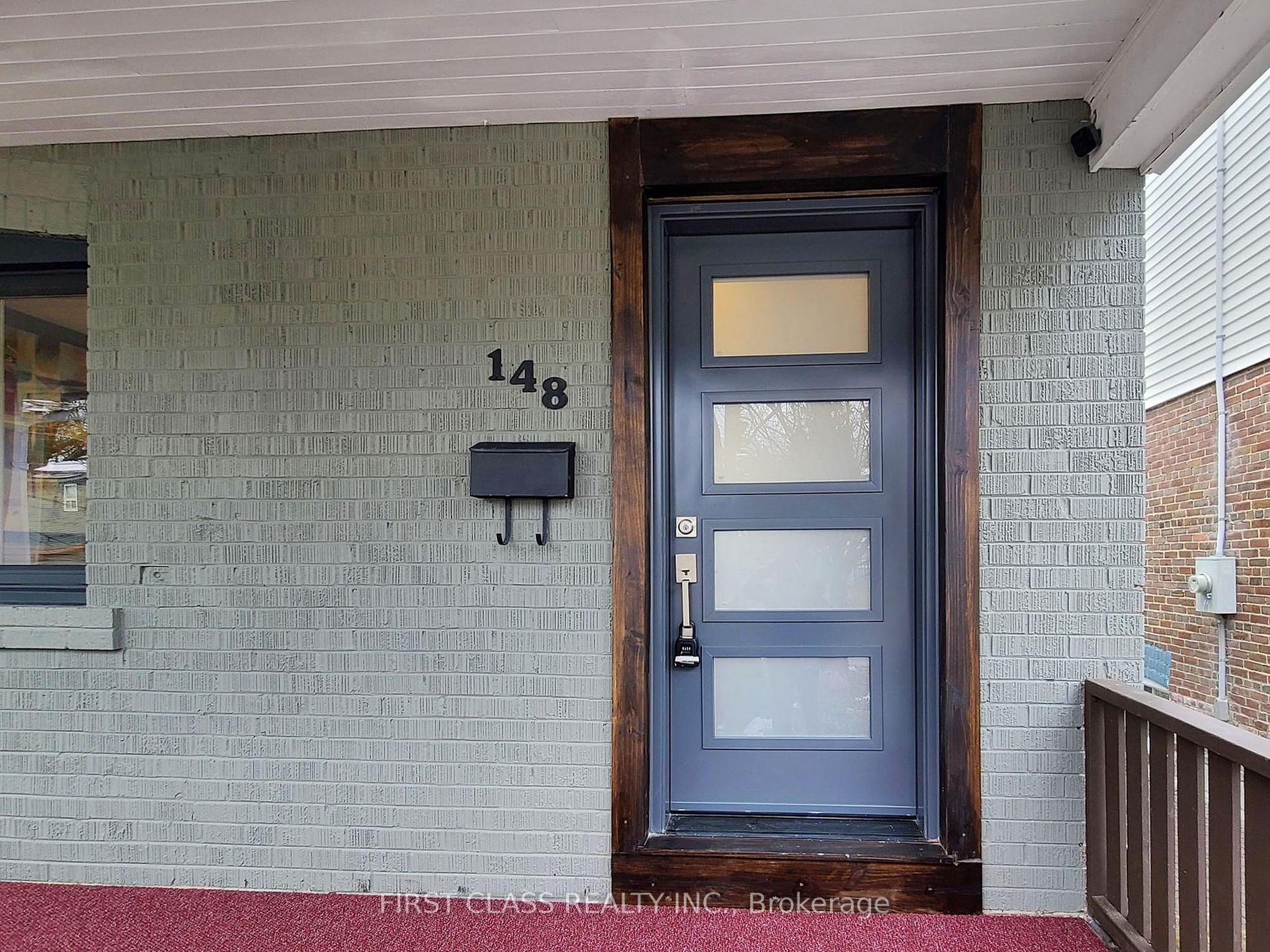 148 Richmond St
