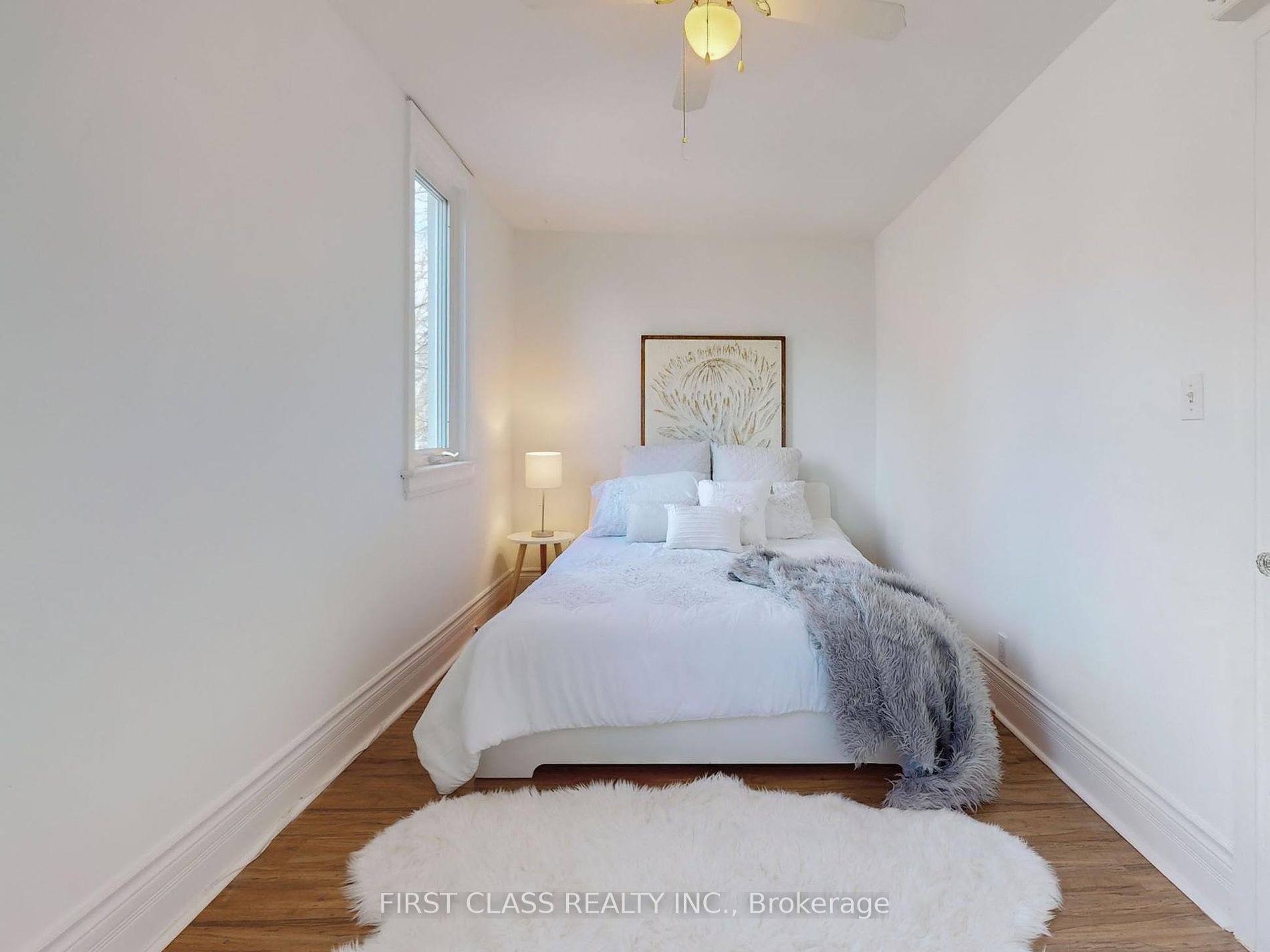 148 Richmond St