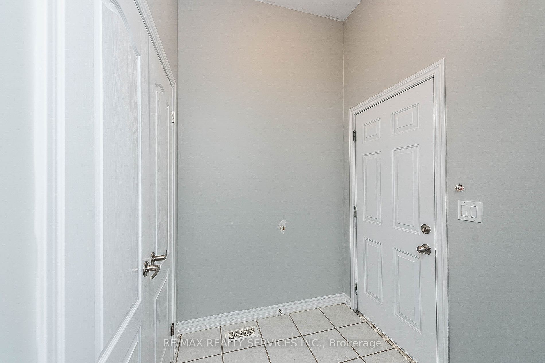 166 Gold Park Gate