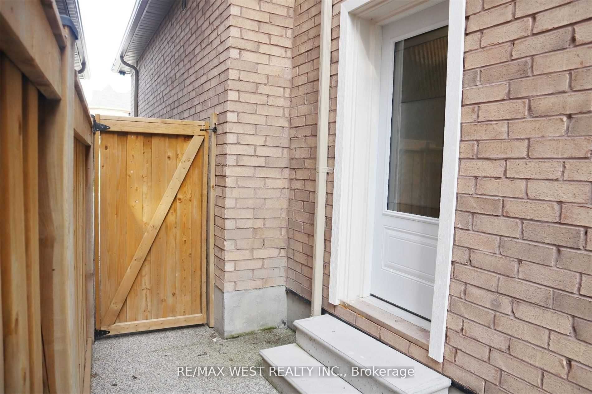 28 Pridham Pl