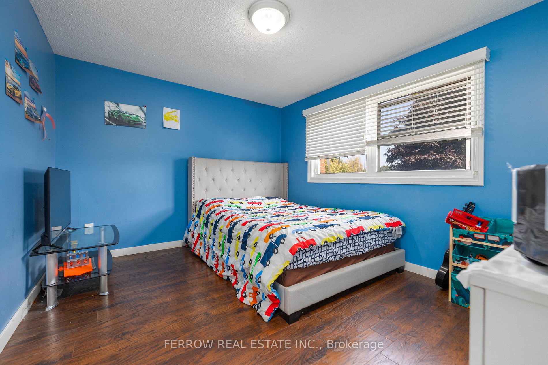 271 Crossland Gate