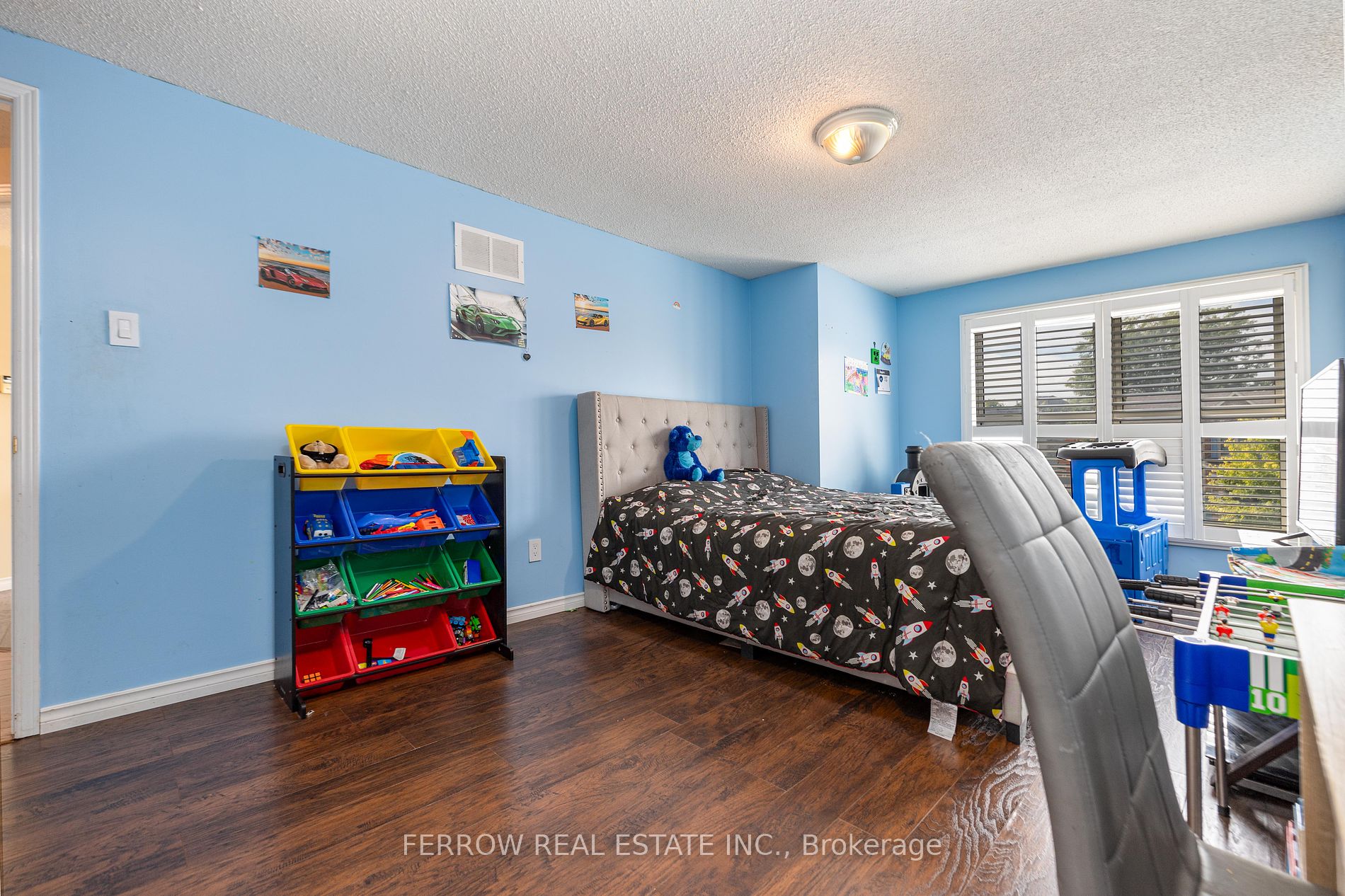 271 Crossland Gate