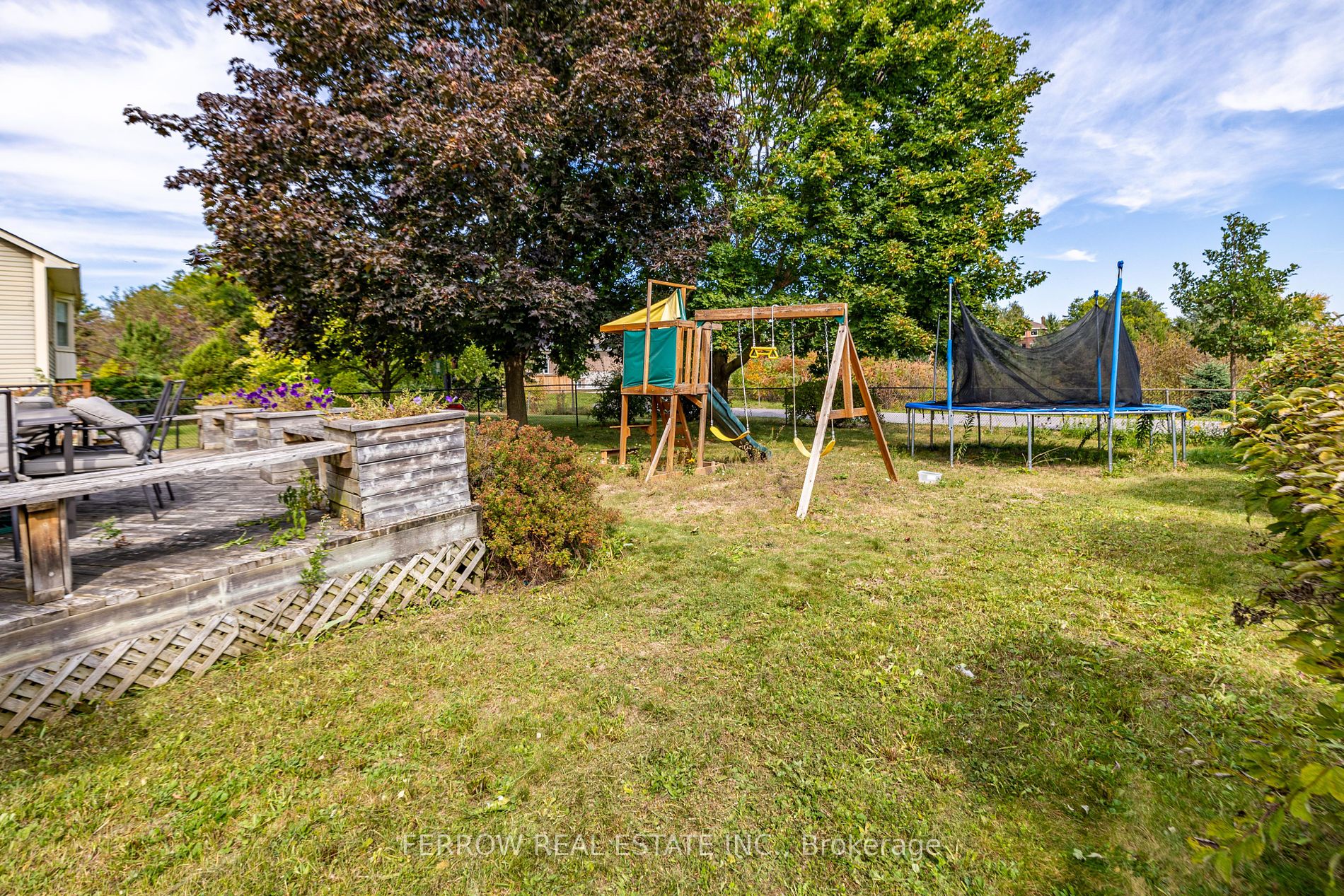 271 Crossland Gate