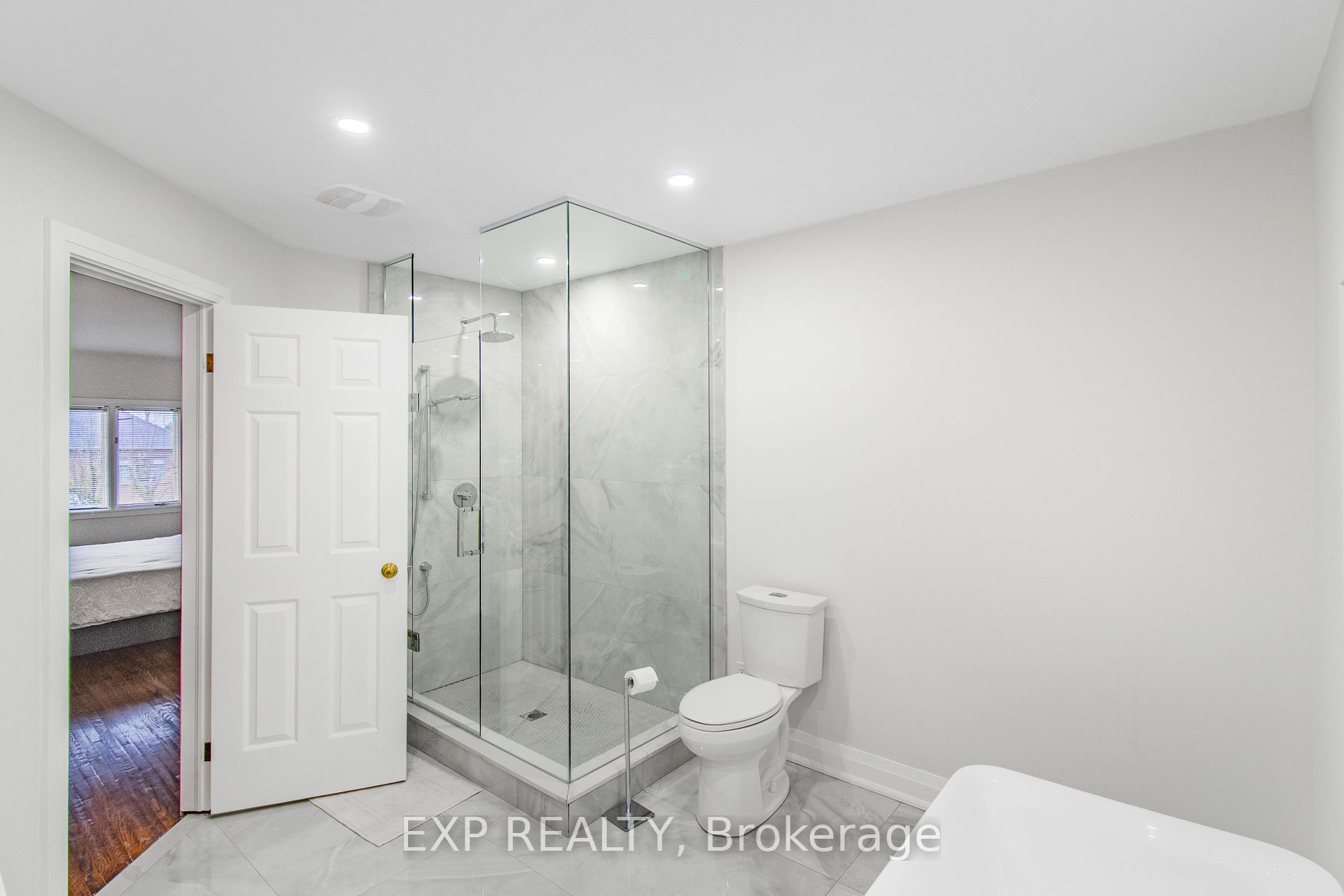 23 Chatsworth Crt