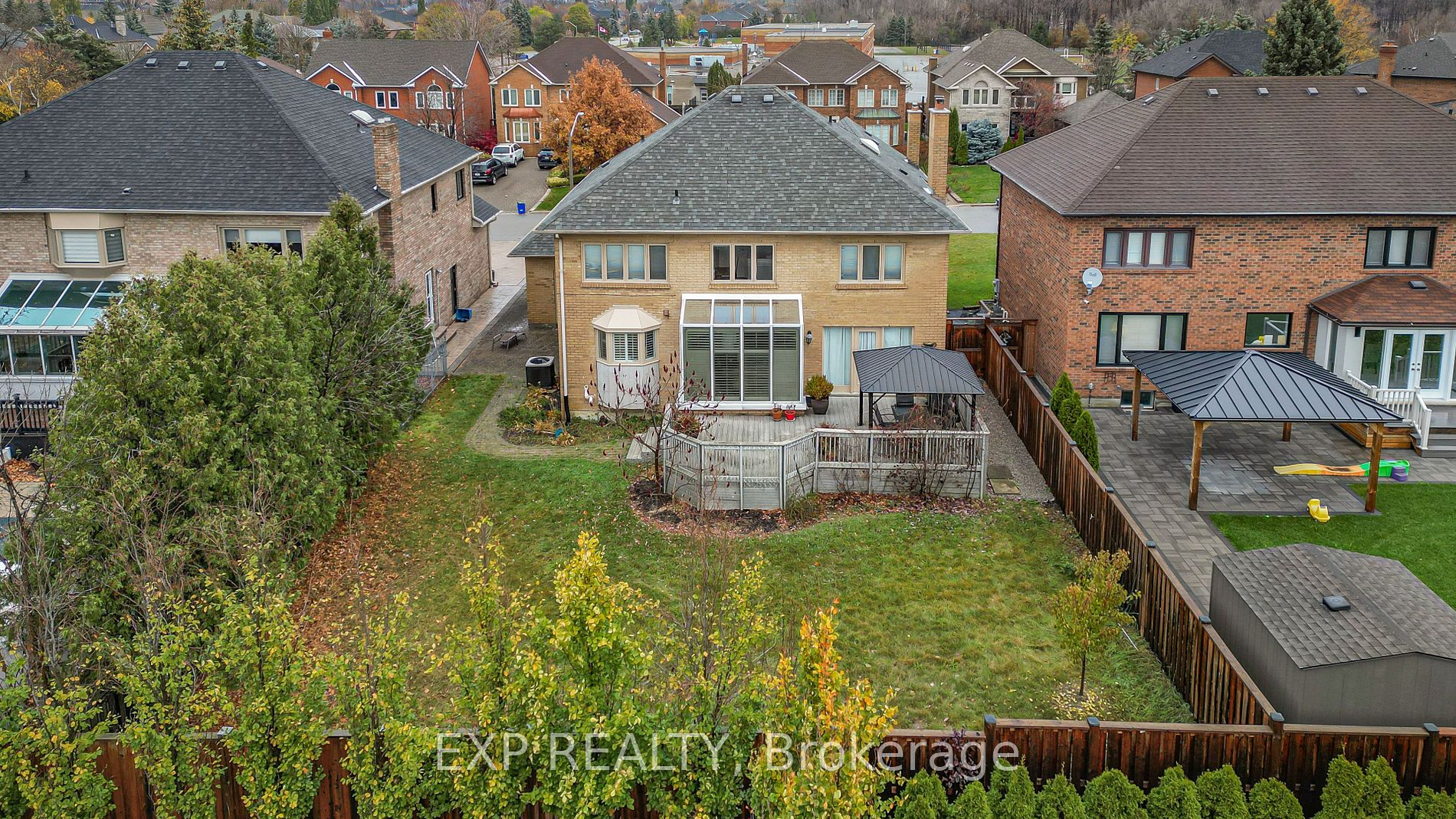 23 Chatsworth Crt