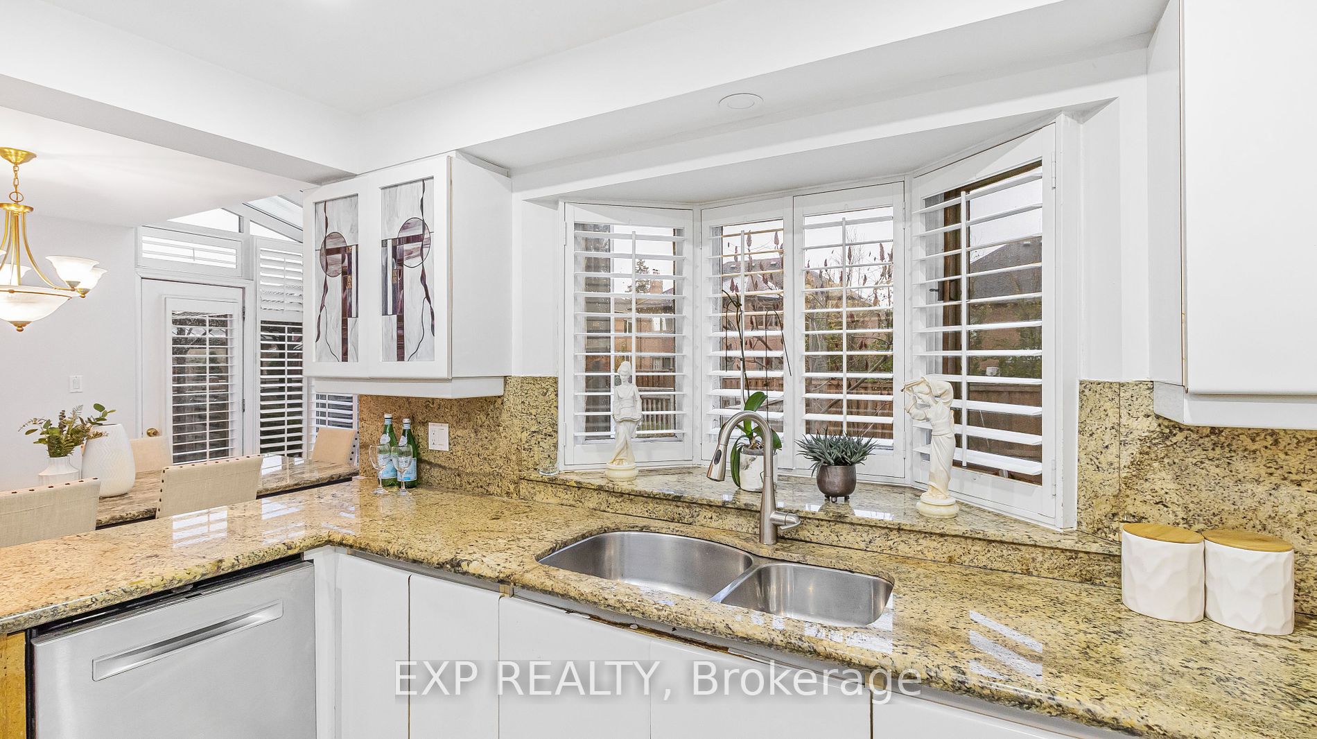 23 Chatsworth Crt