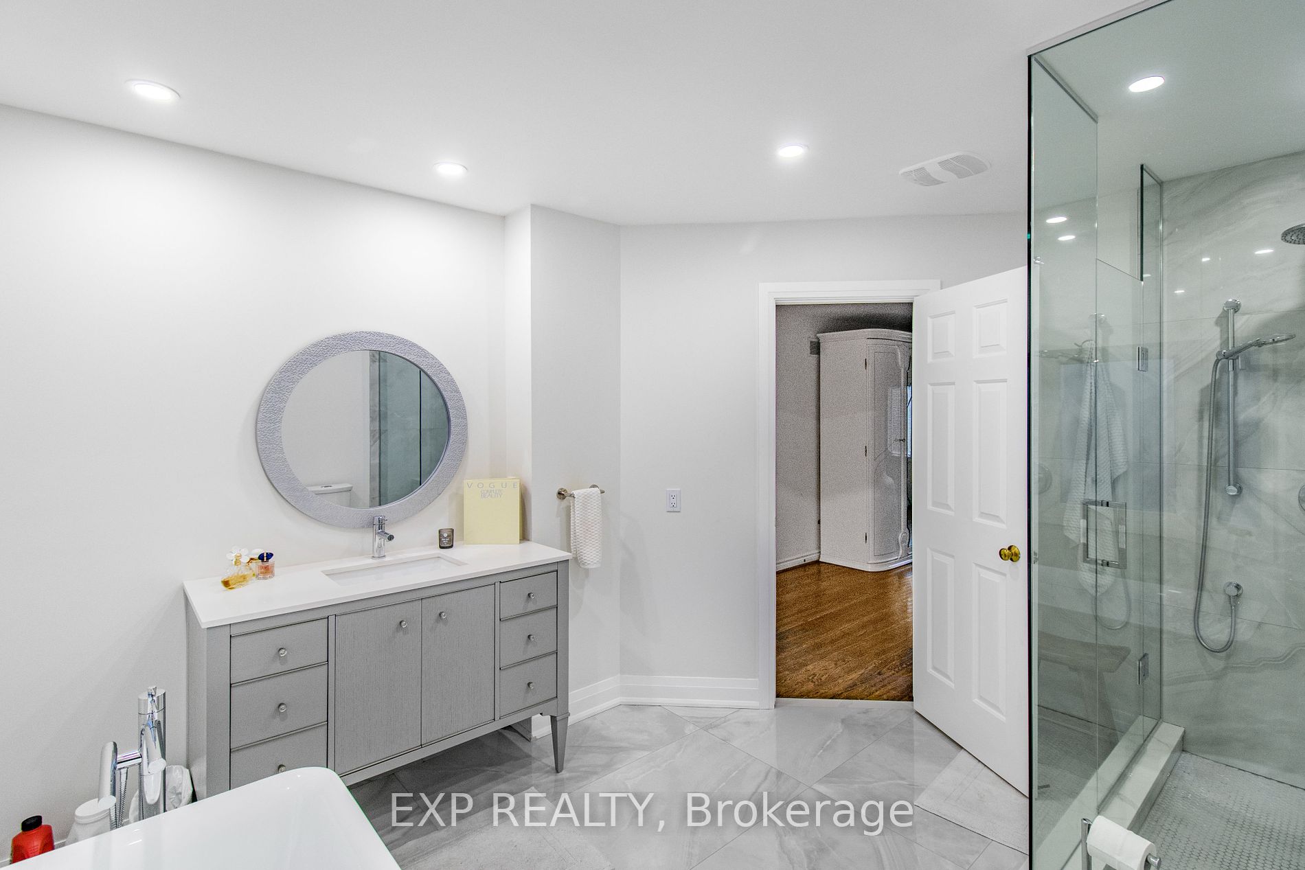 23 Chatsworth Crt