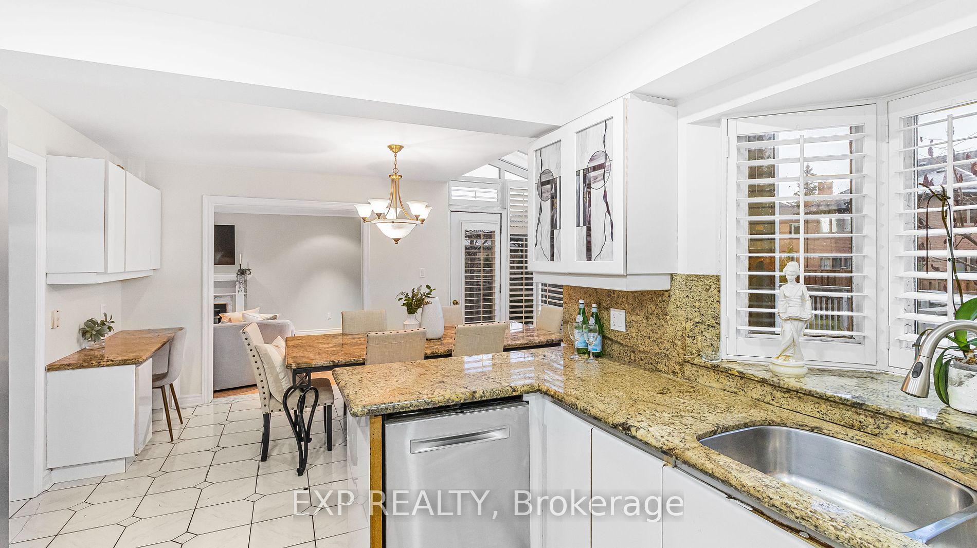 23 Chatsworth Crt