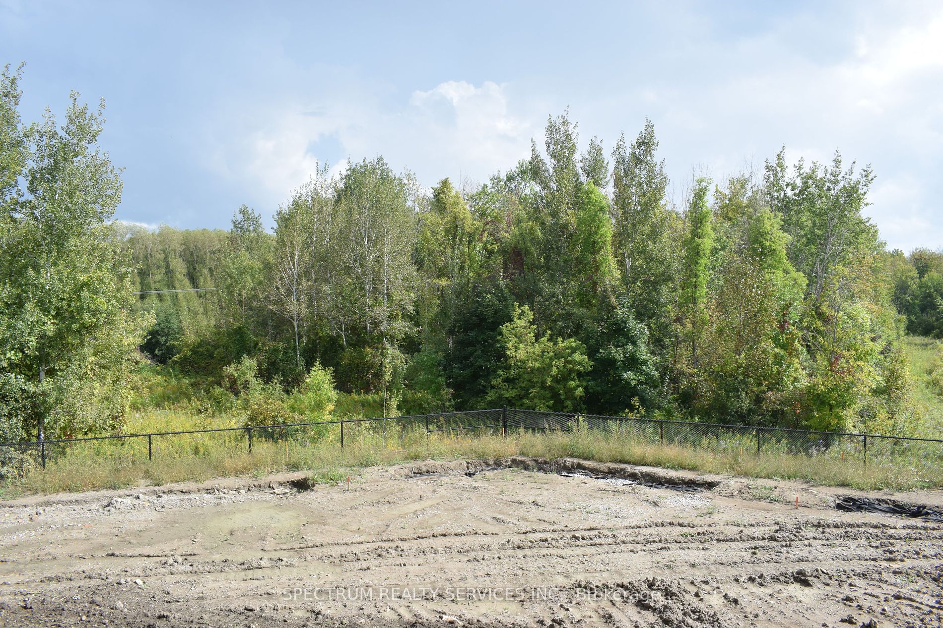 206 Ferragine Cres