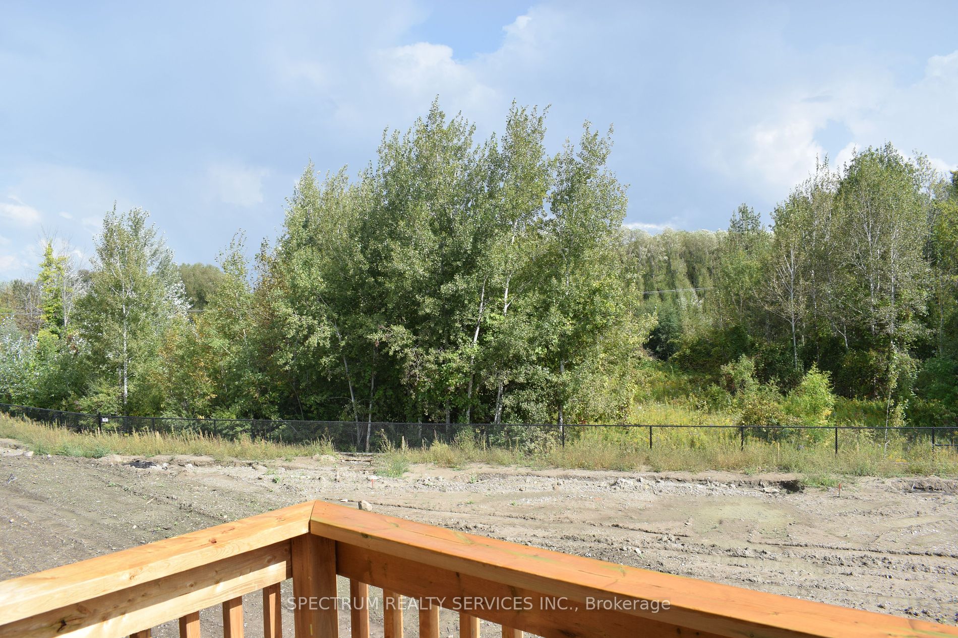 206 Ferragine Cres