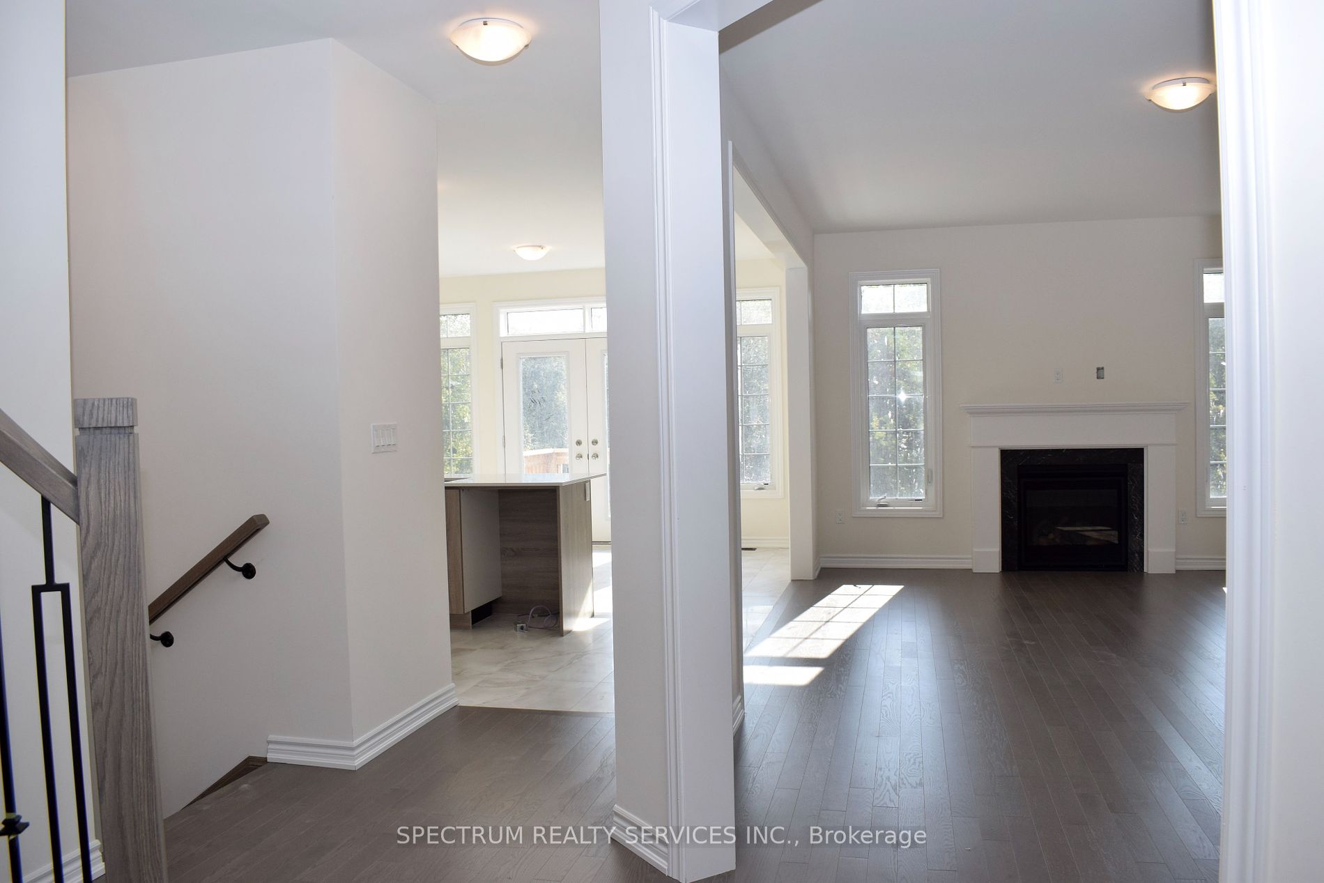 206 Ferragine Cres