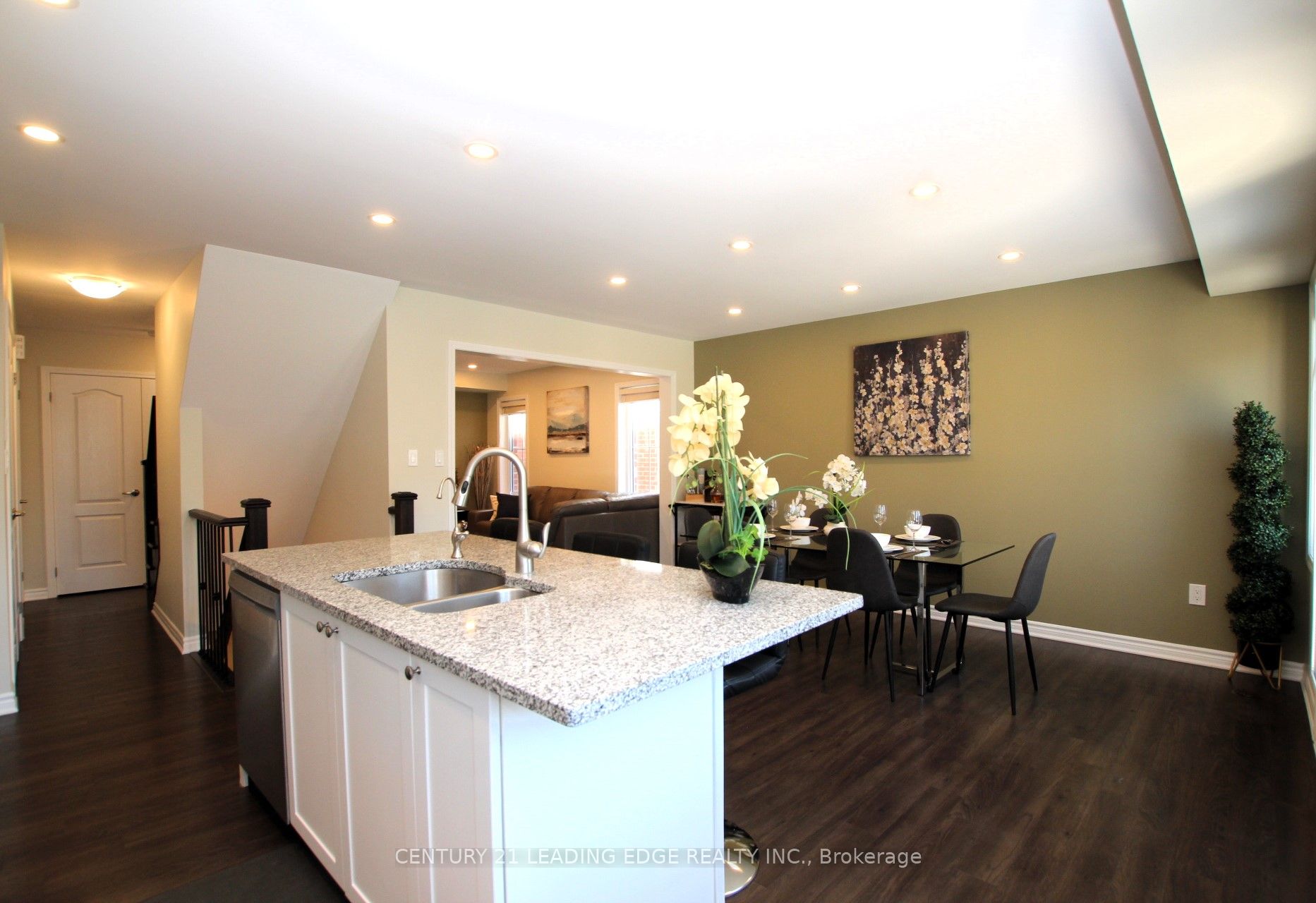 27 Minlow Way
