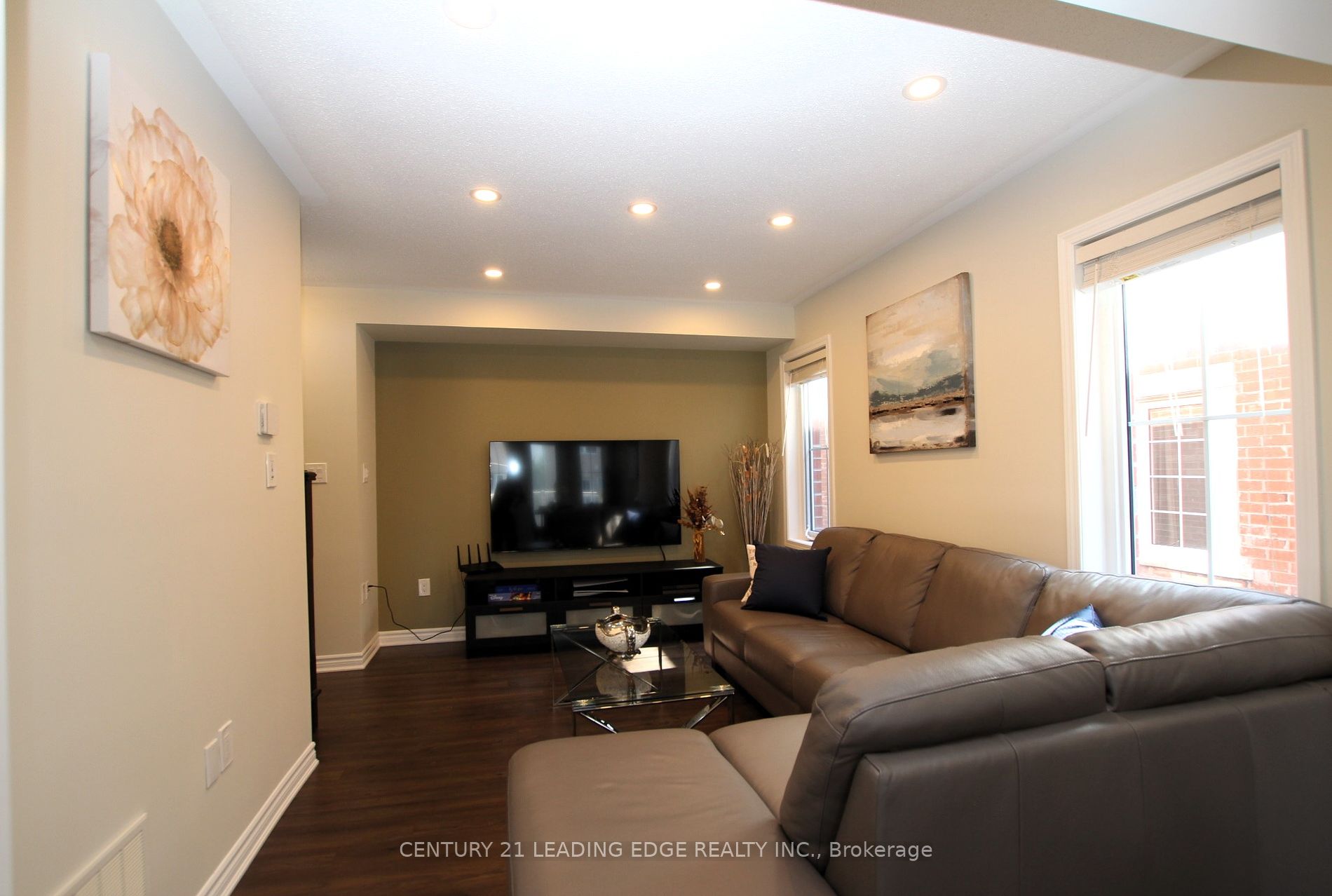 27 Minlow Way