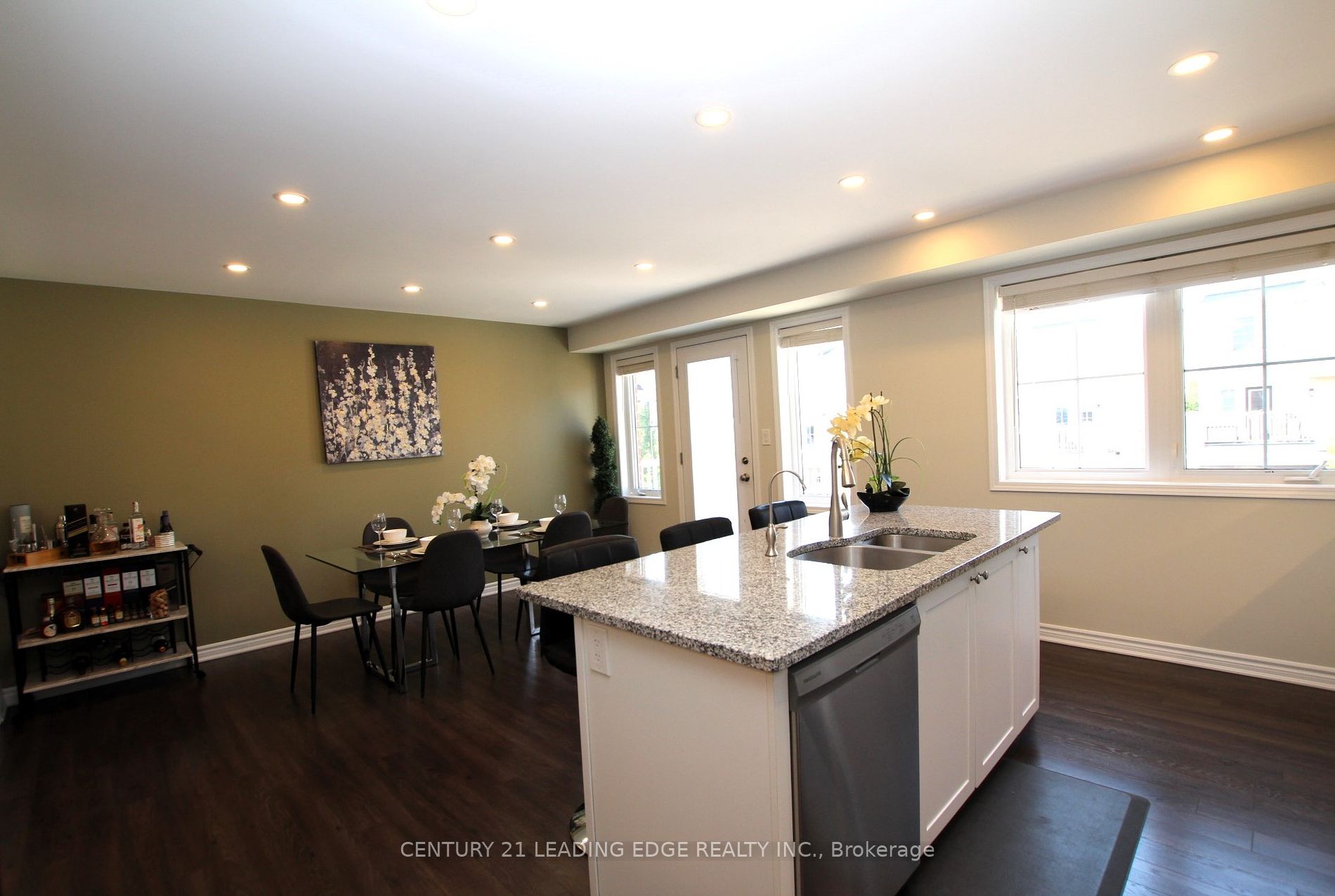 27 Minlow Way
