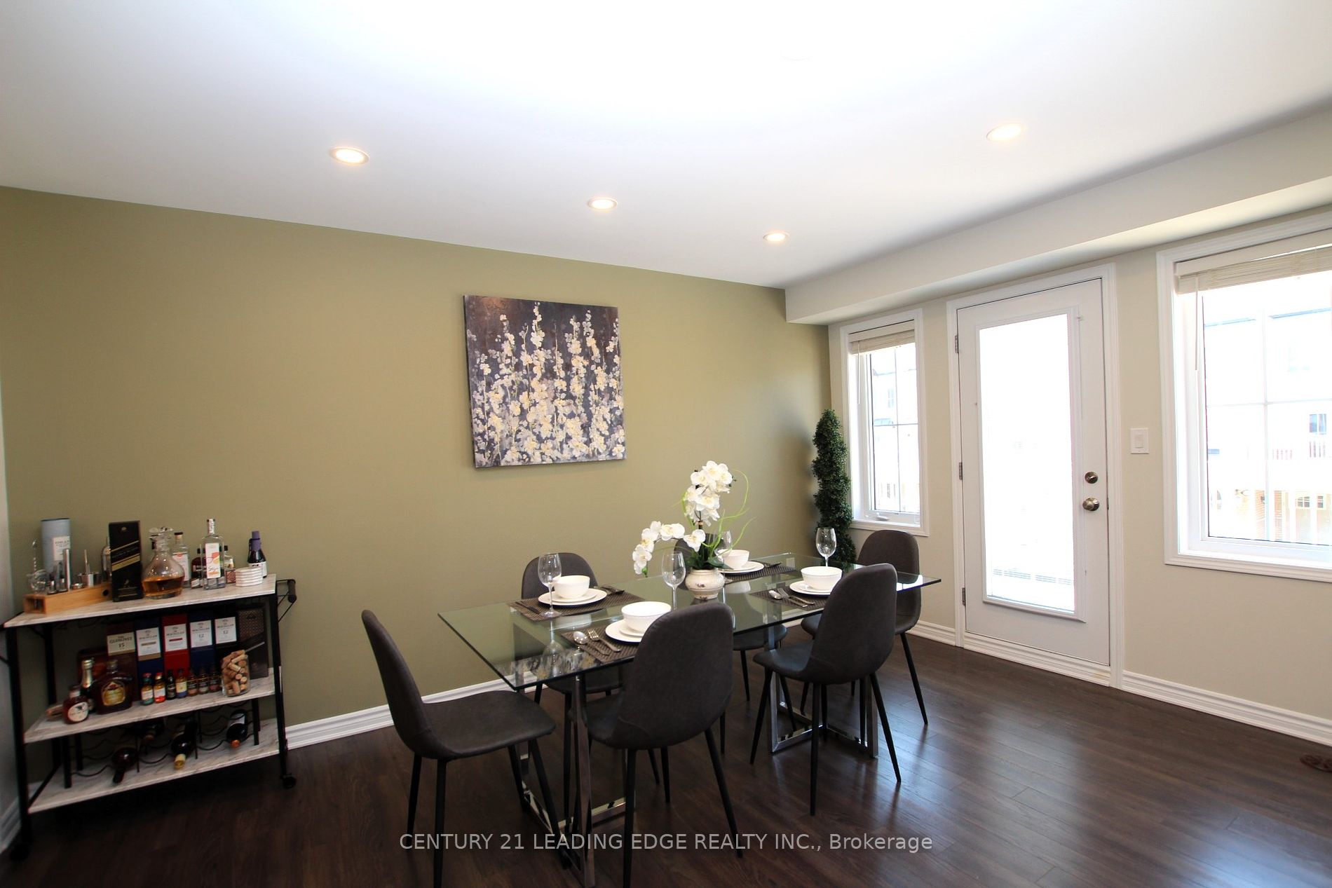 27 Minlow Way