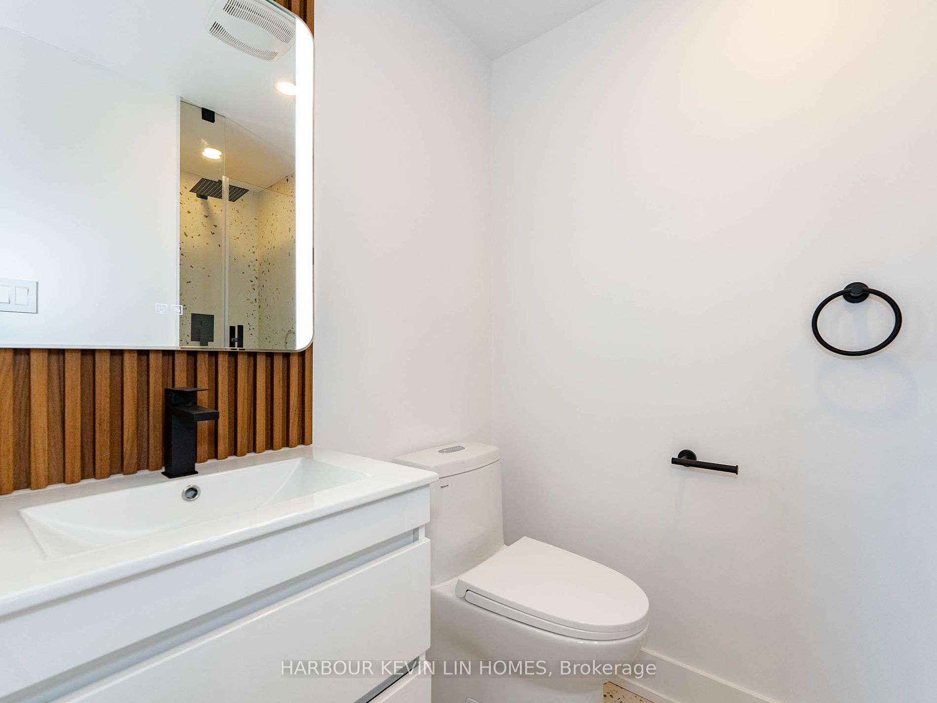 1 Ambleside Cres