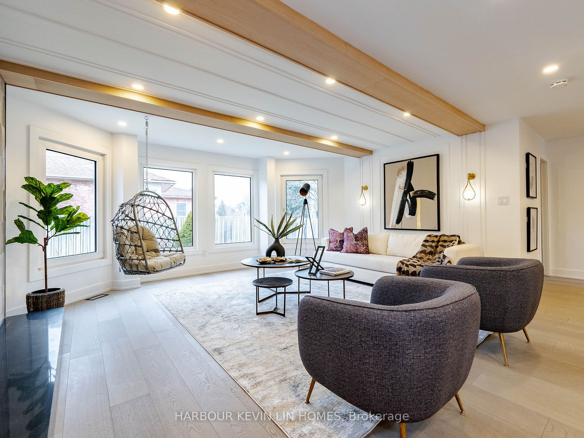 1 Ambleside Cres
