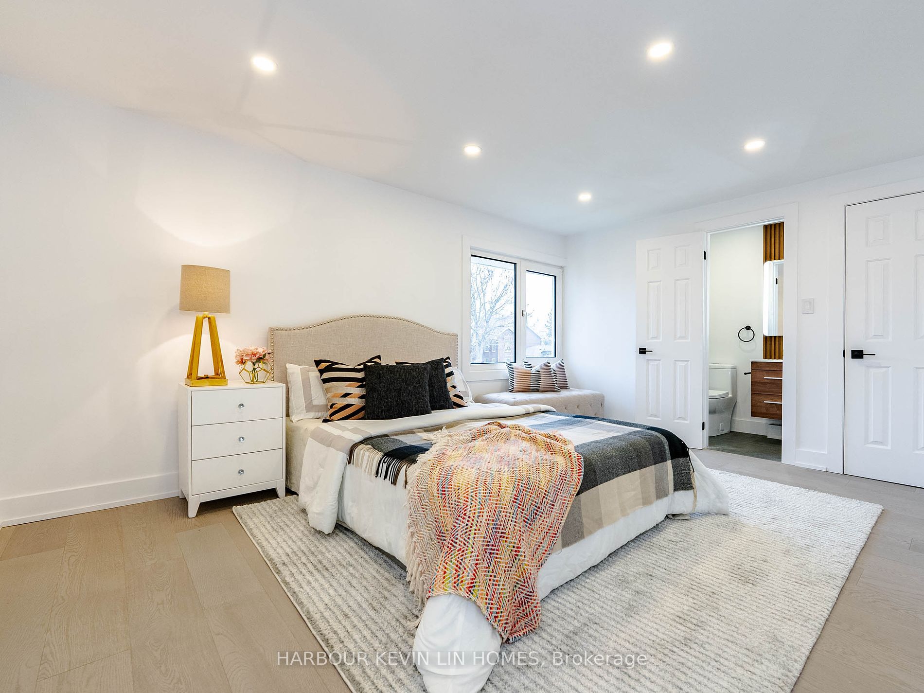 1 Ambleside Cres