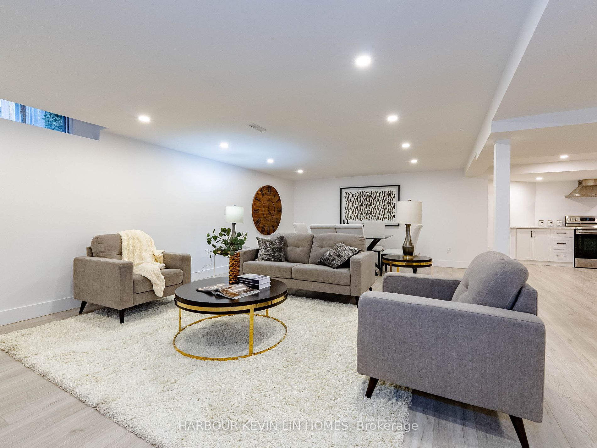 1 Ambleside Cres