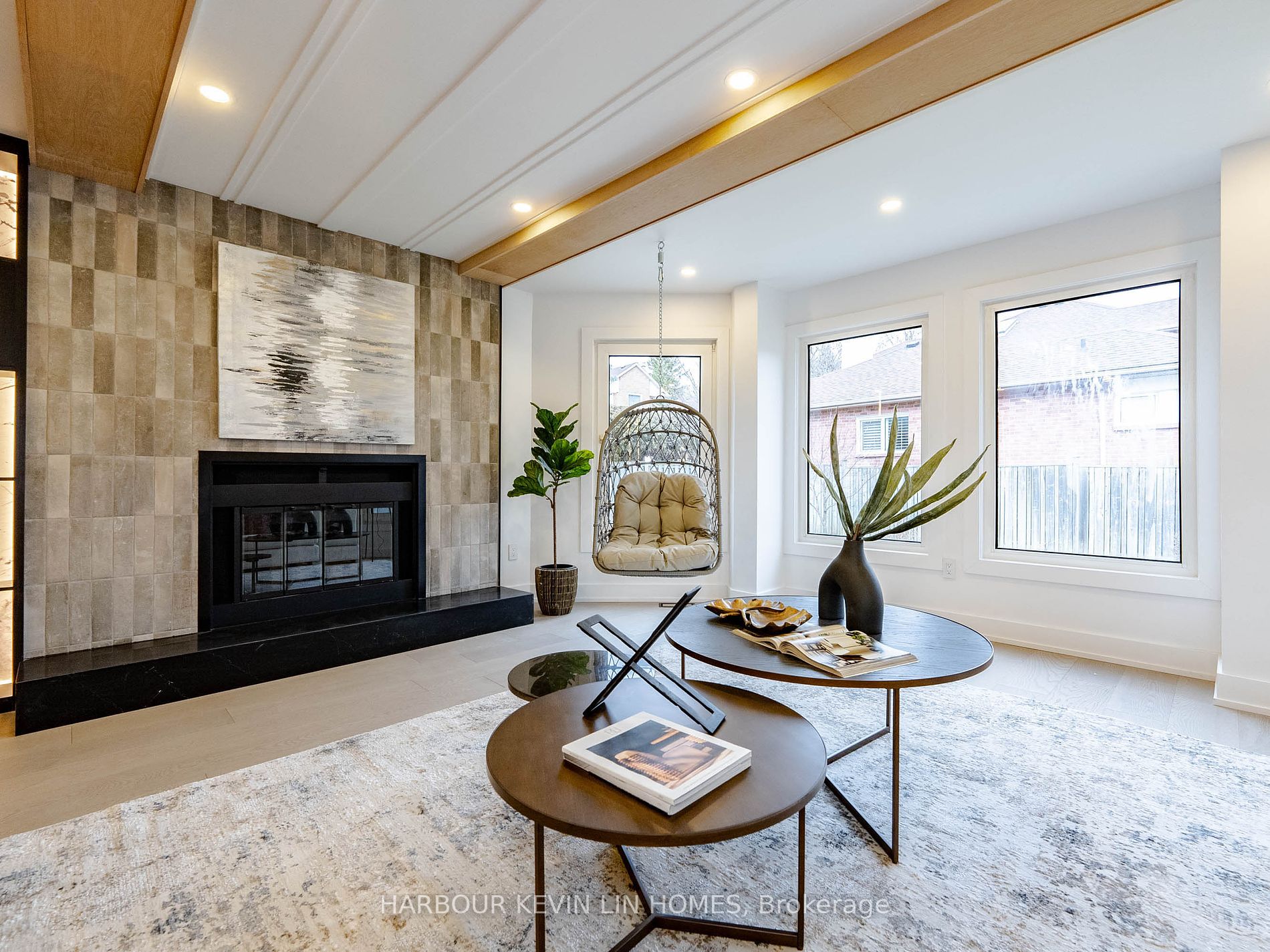 1 Ambleside Cres
