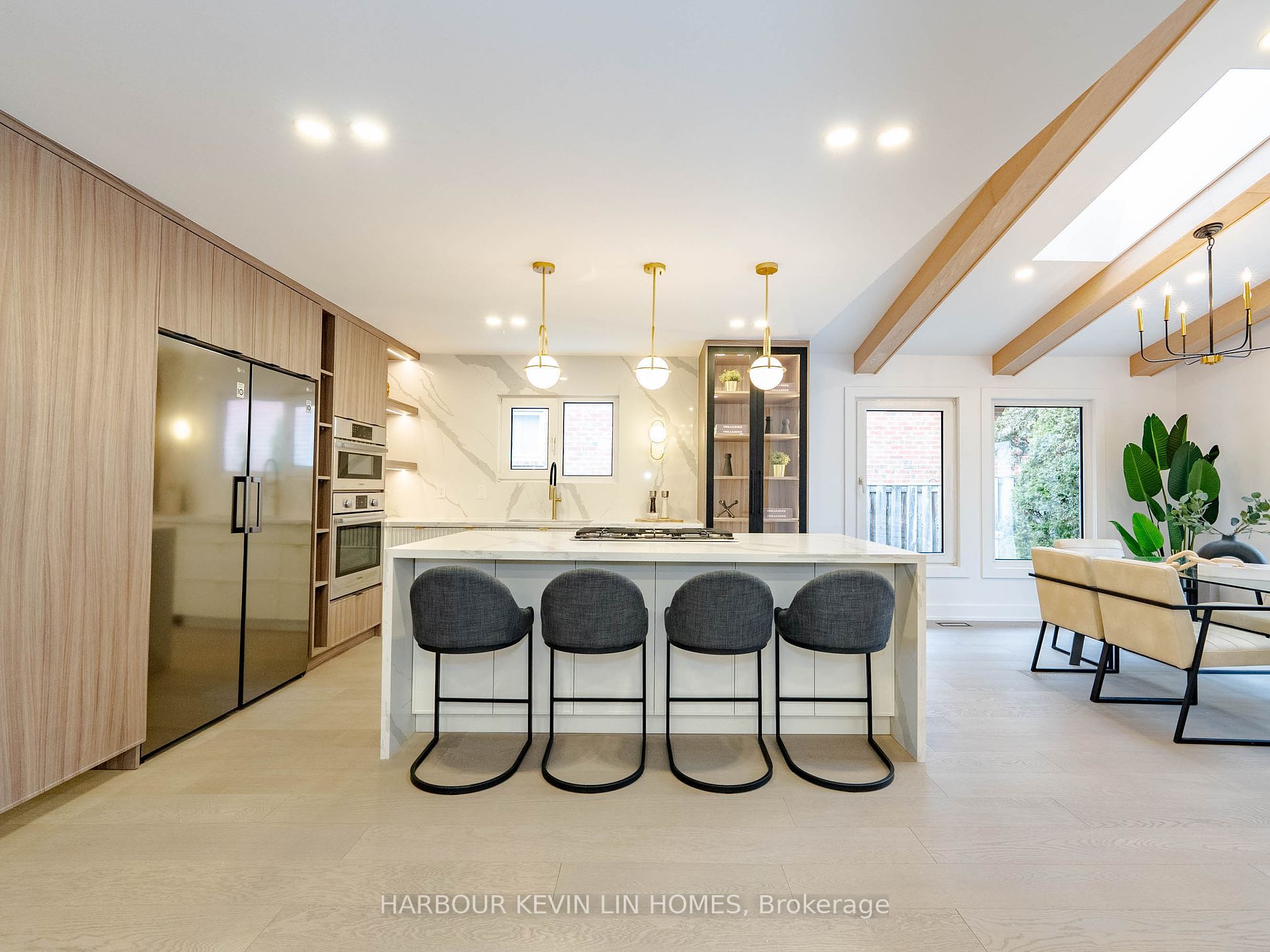 1 Ambleside Cres