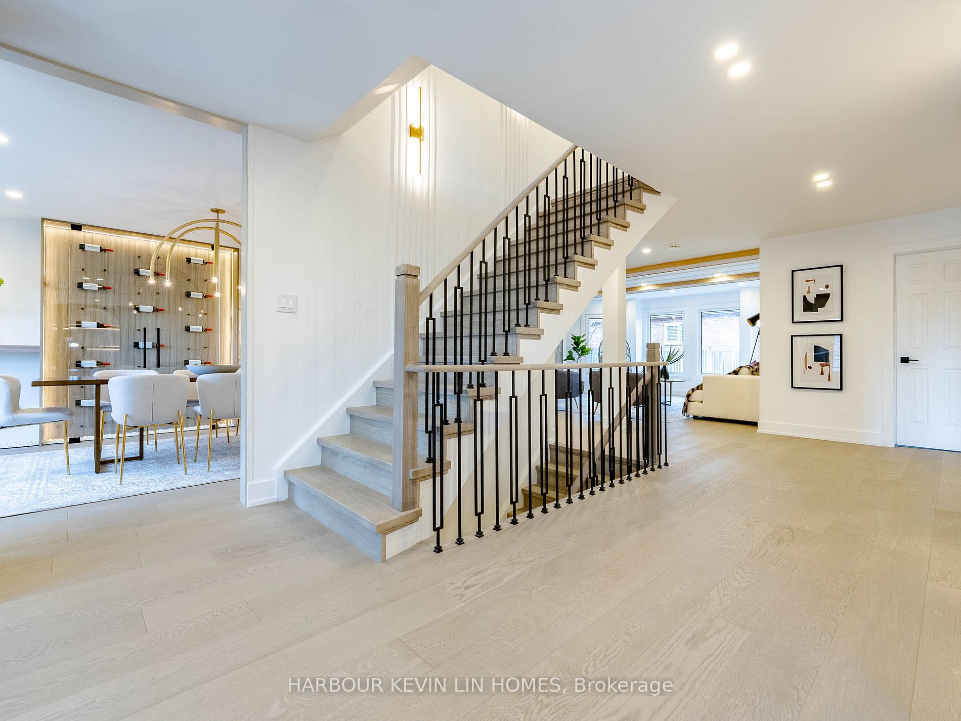 1 Ambleside Cres