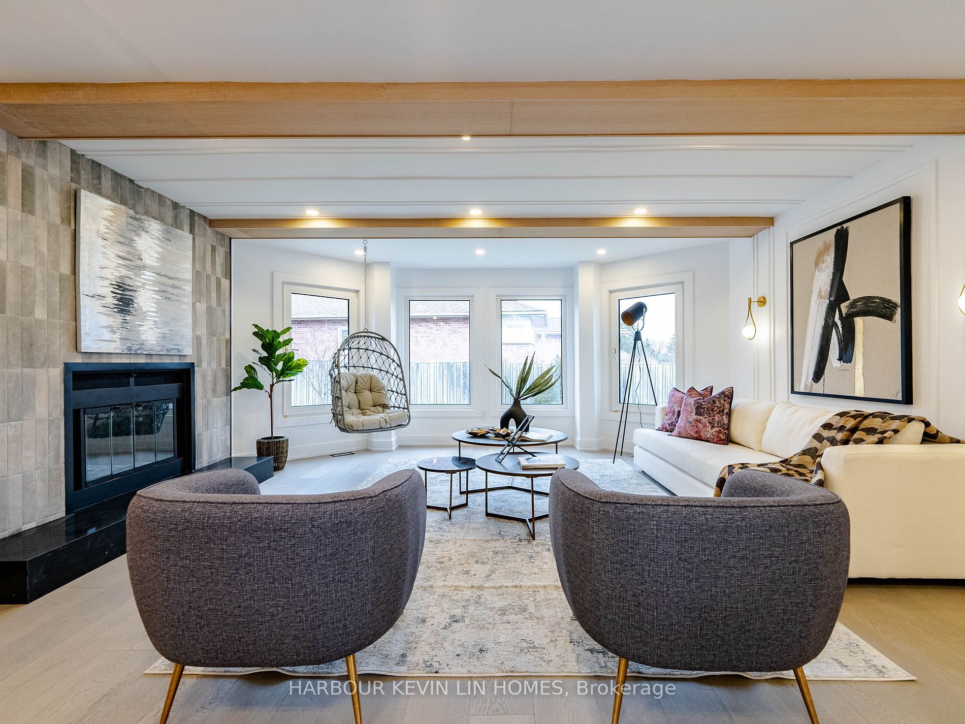1 Ambleside Cres
