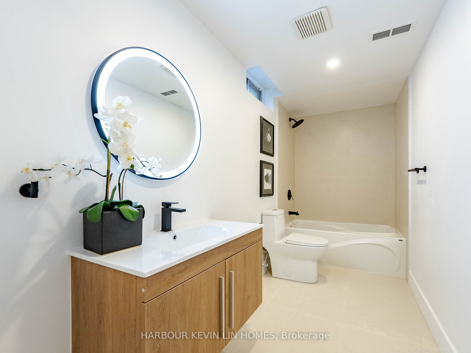 1 Ambleside Cres
