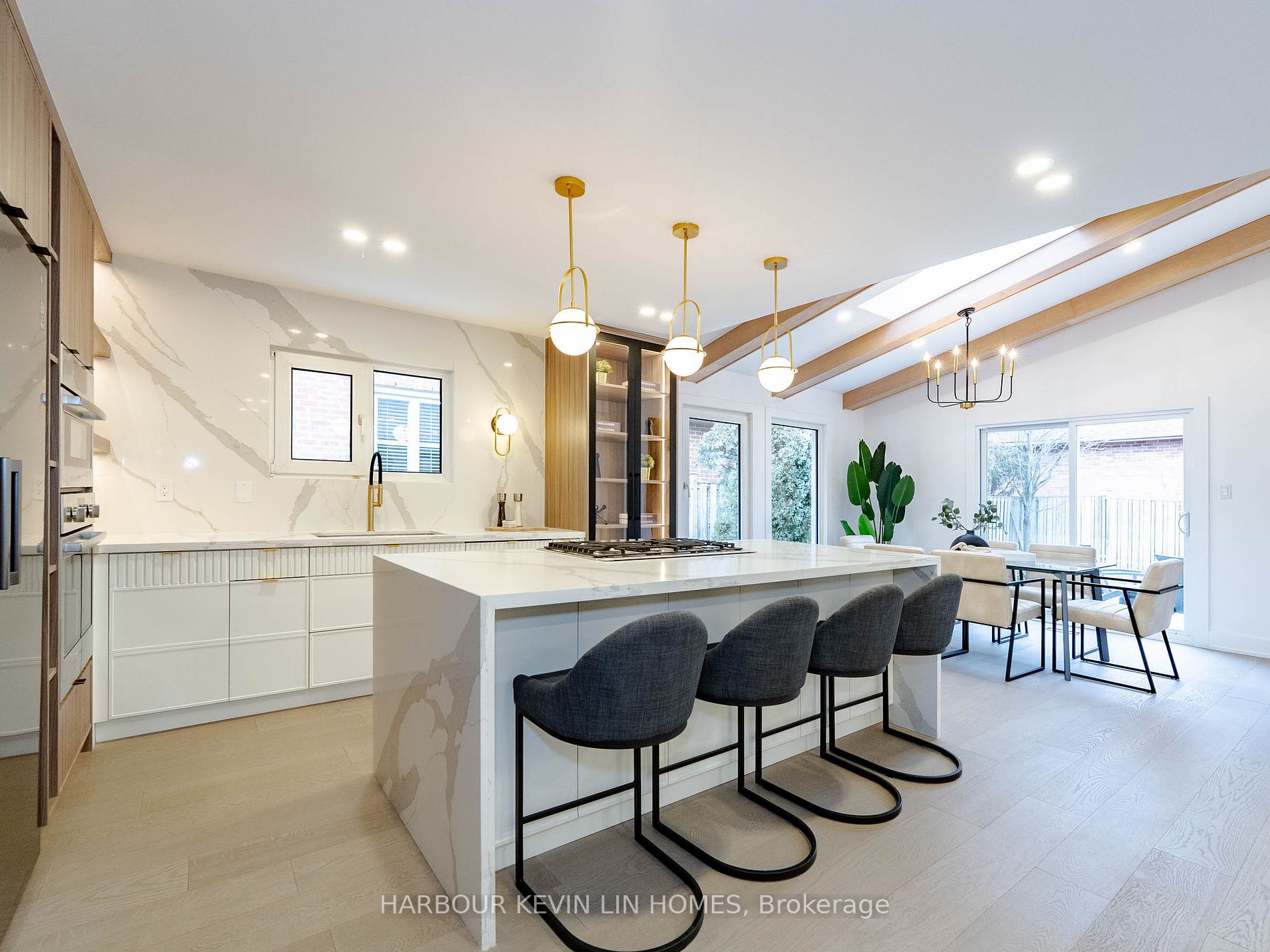 1 Ambleside Cres