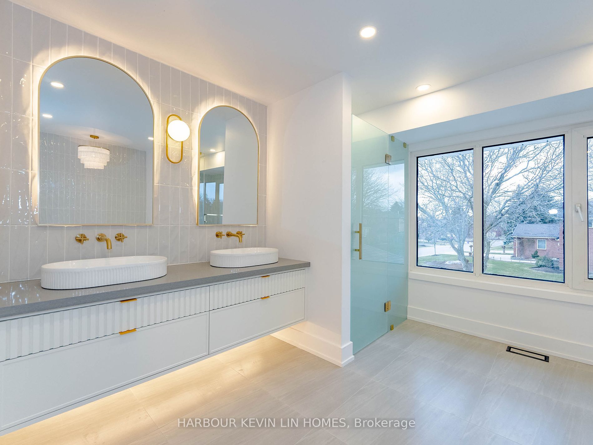1 Ambleside Cres