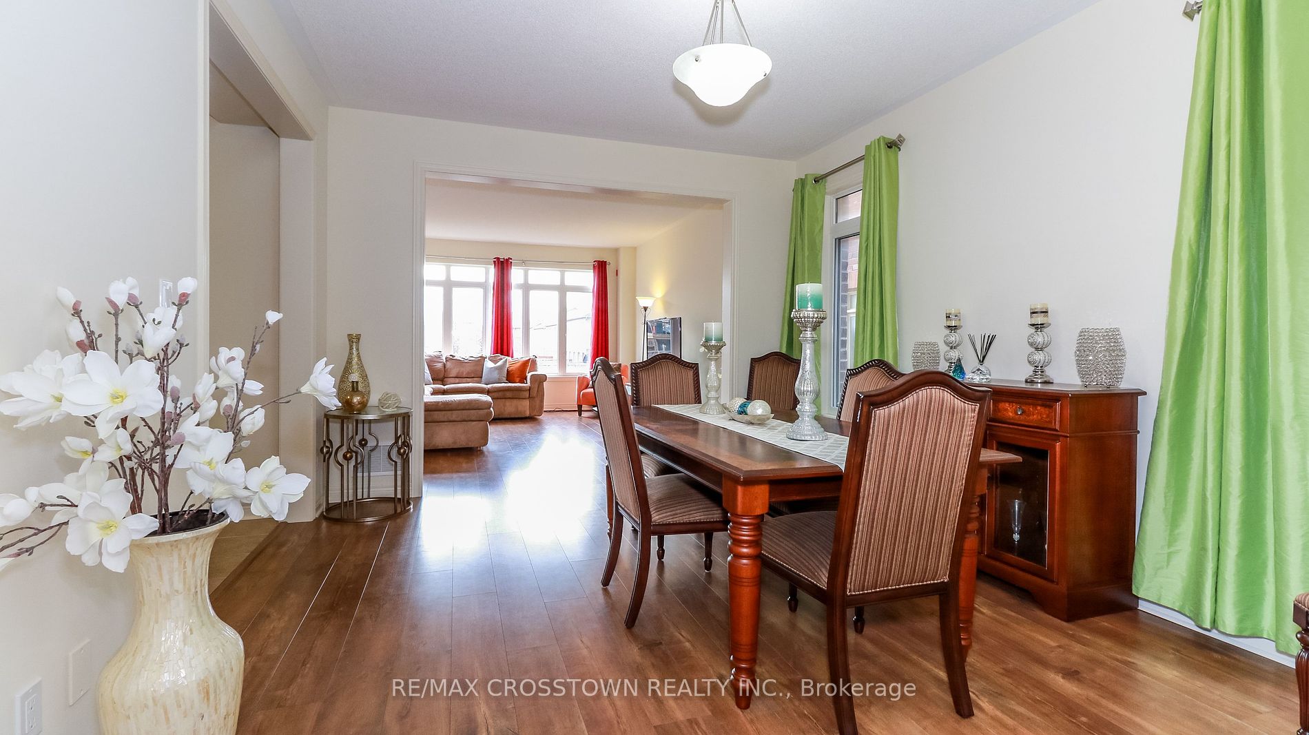 29 Treetops Boulevard