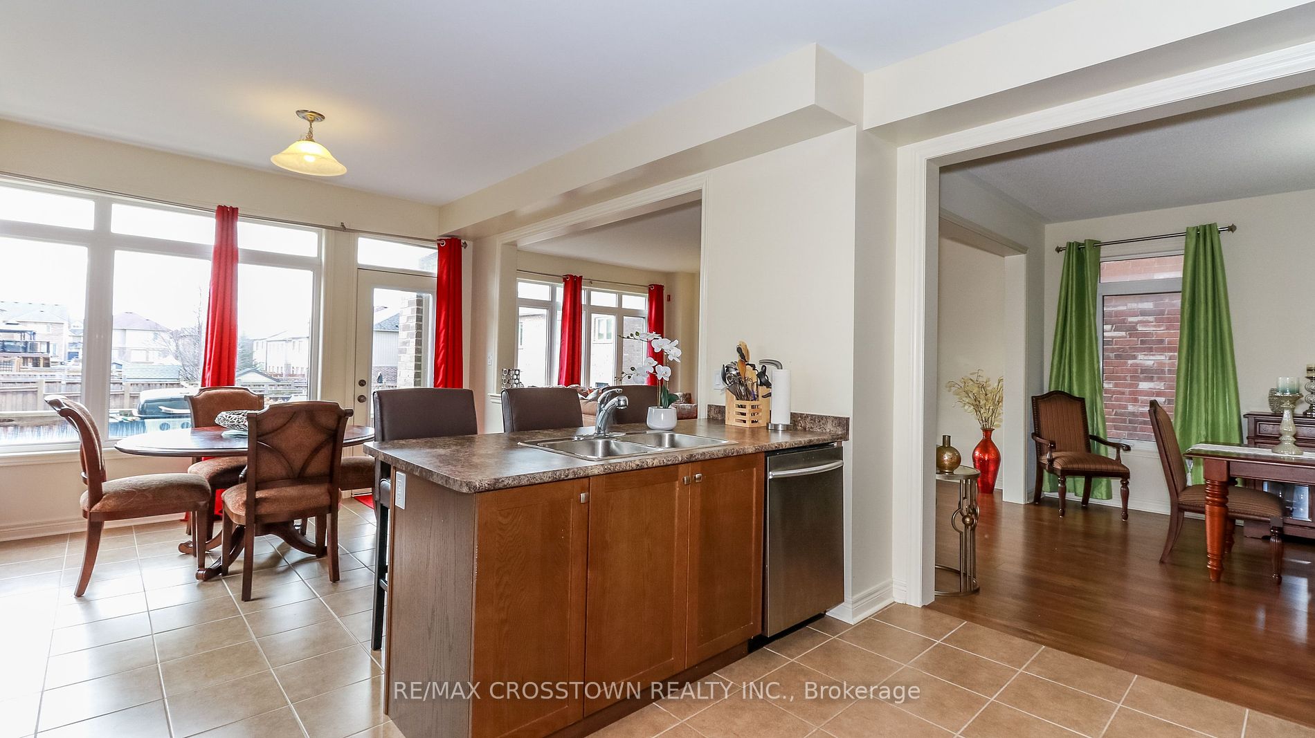 29 Treetops Boulevard