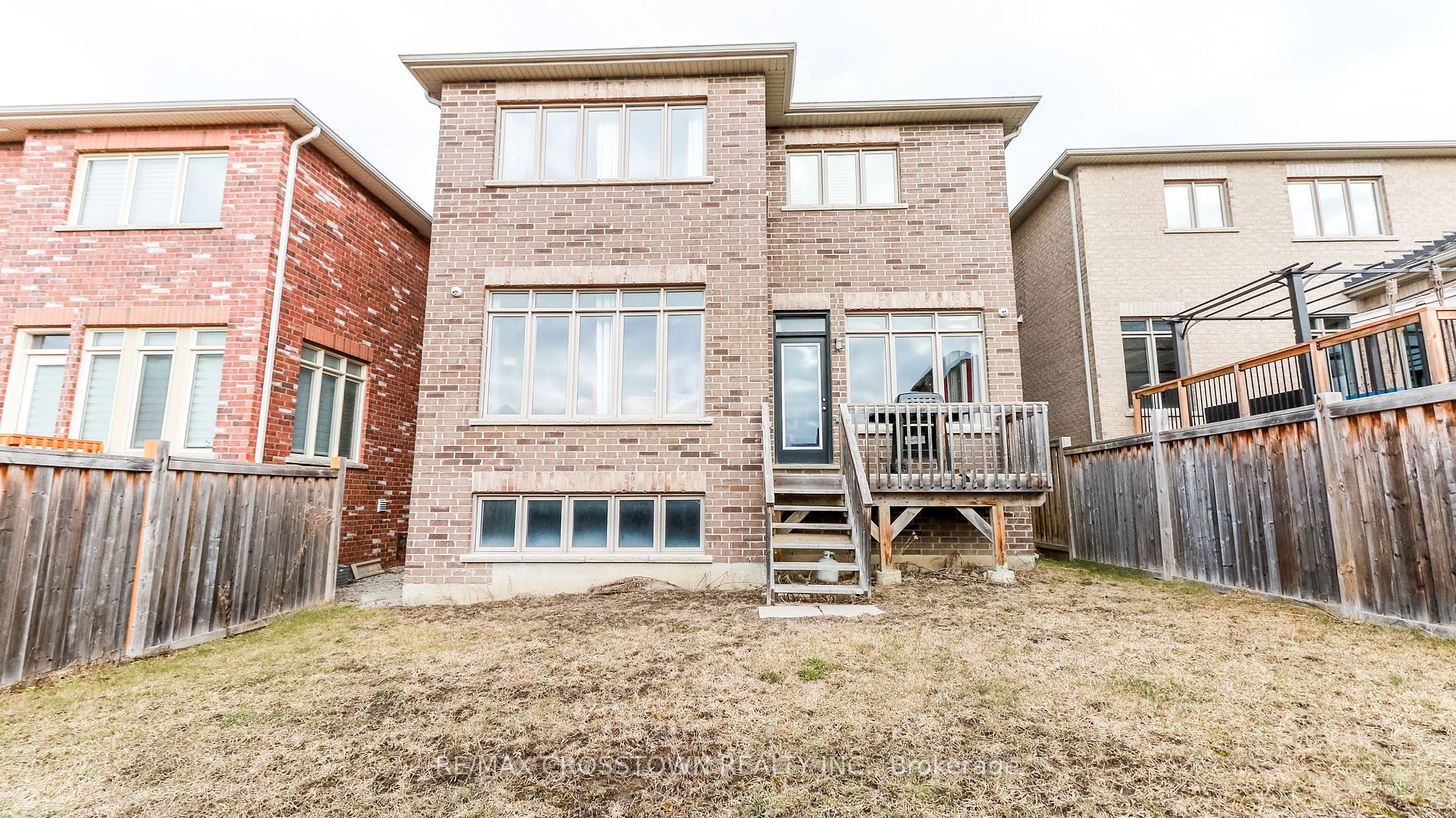 29 Treetops Boulevard