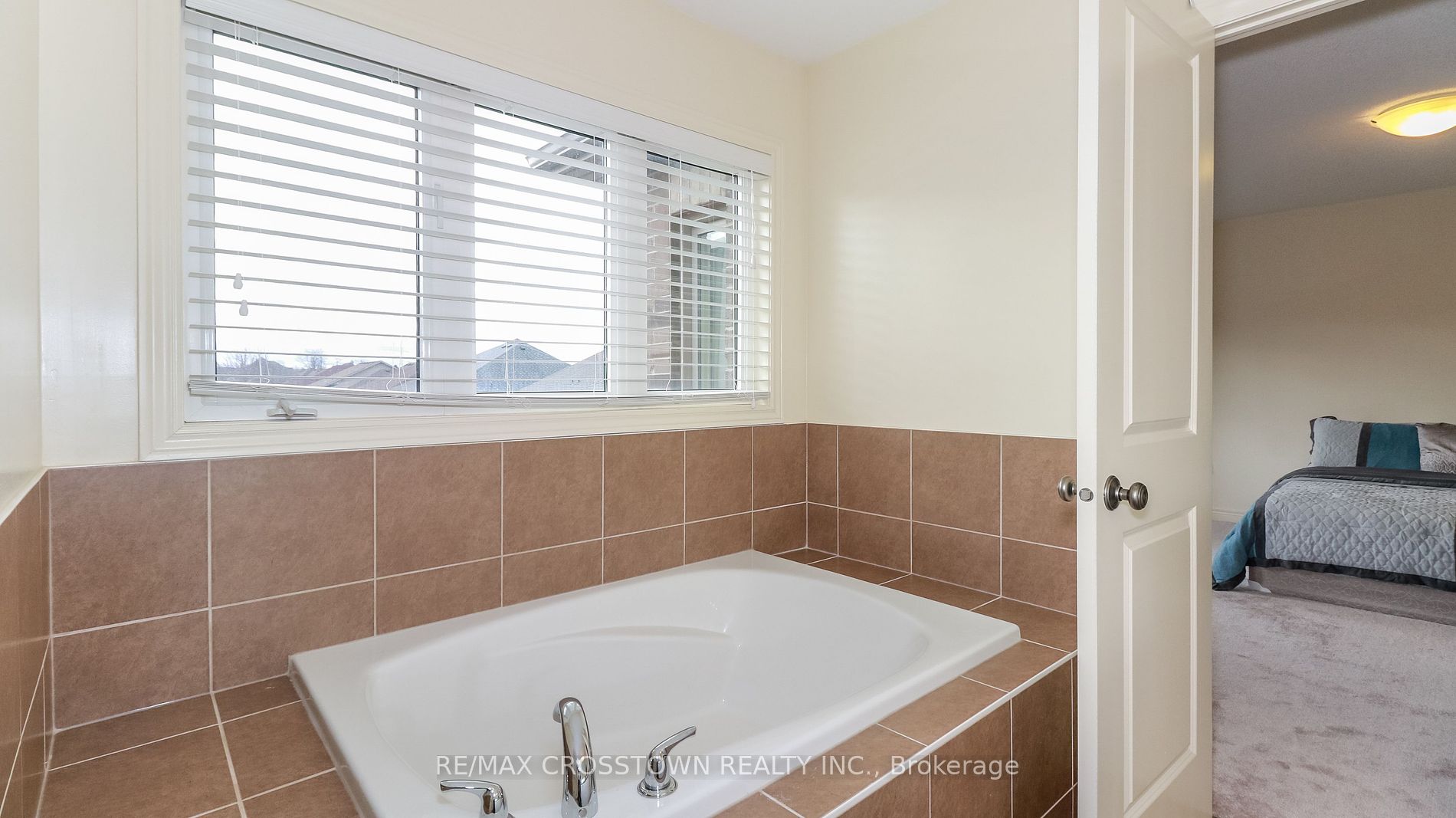 29 Treetops Boulevard