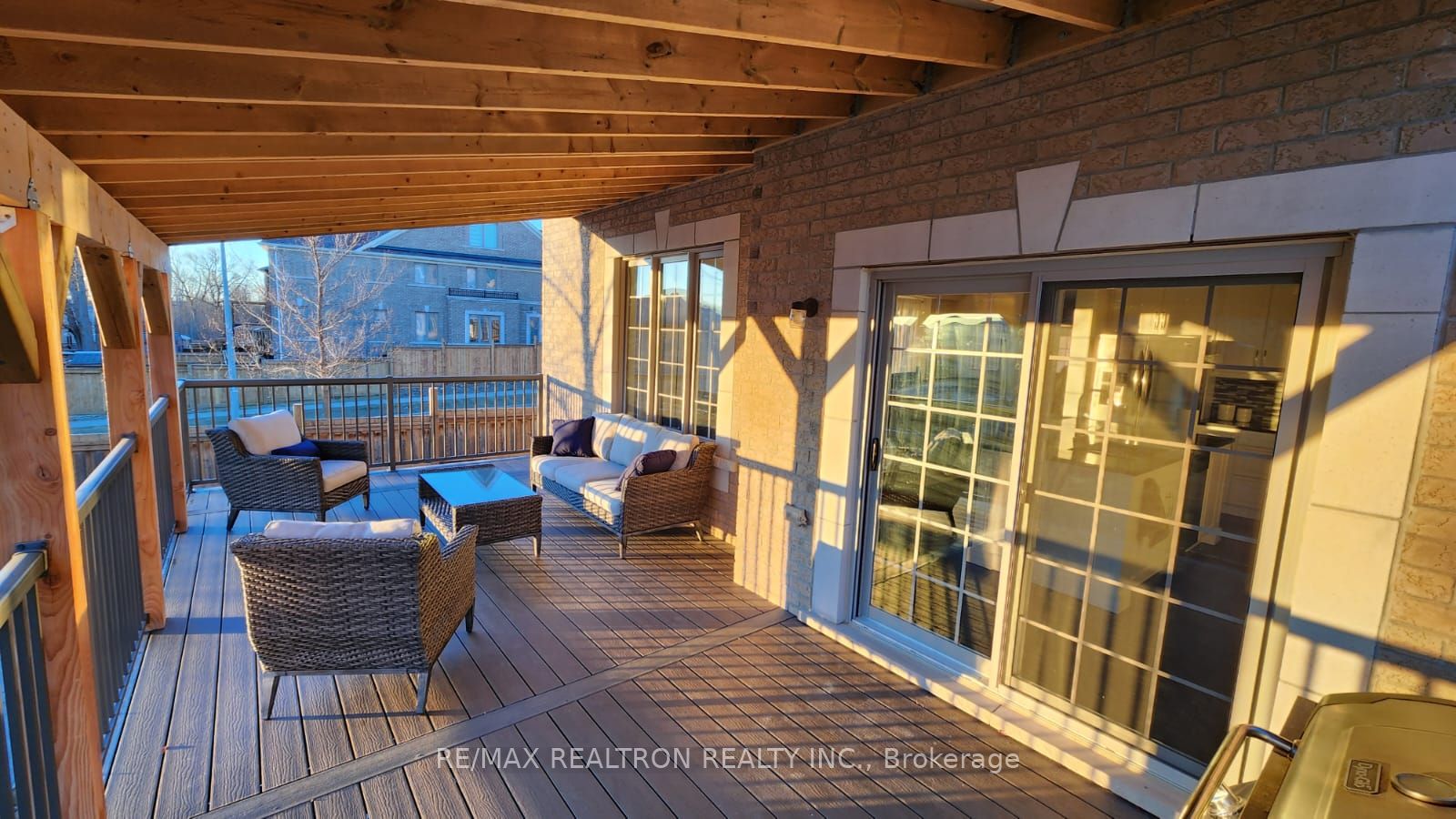 2162 Dawson Crescent