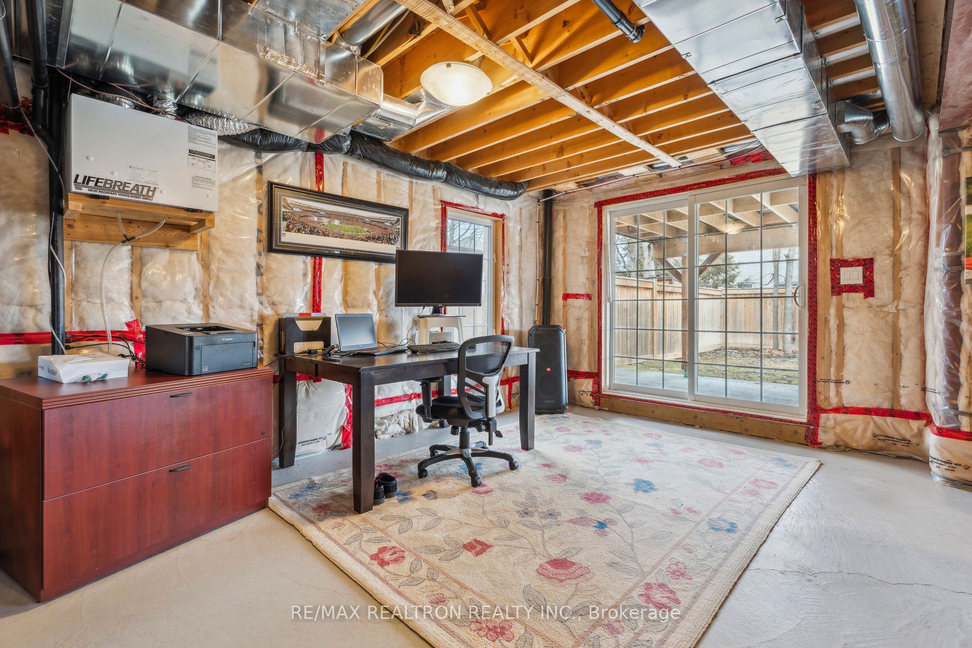 2162 Dawson Crescent